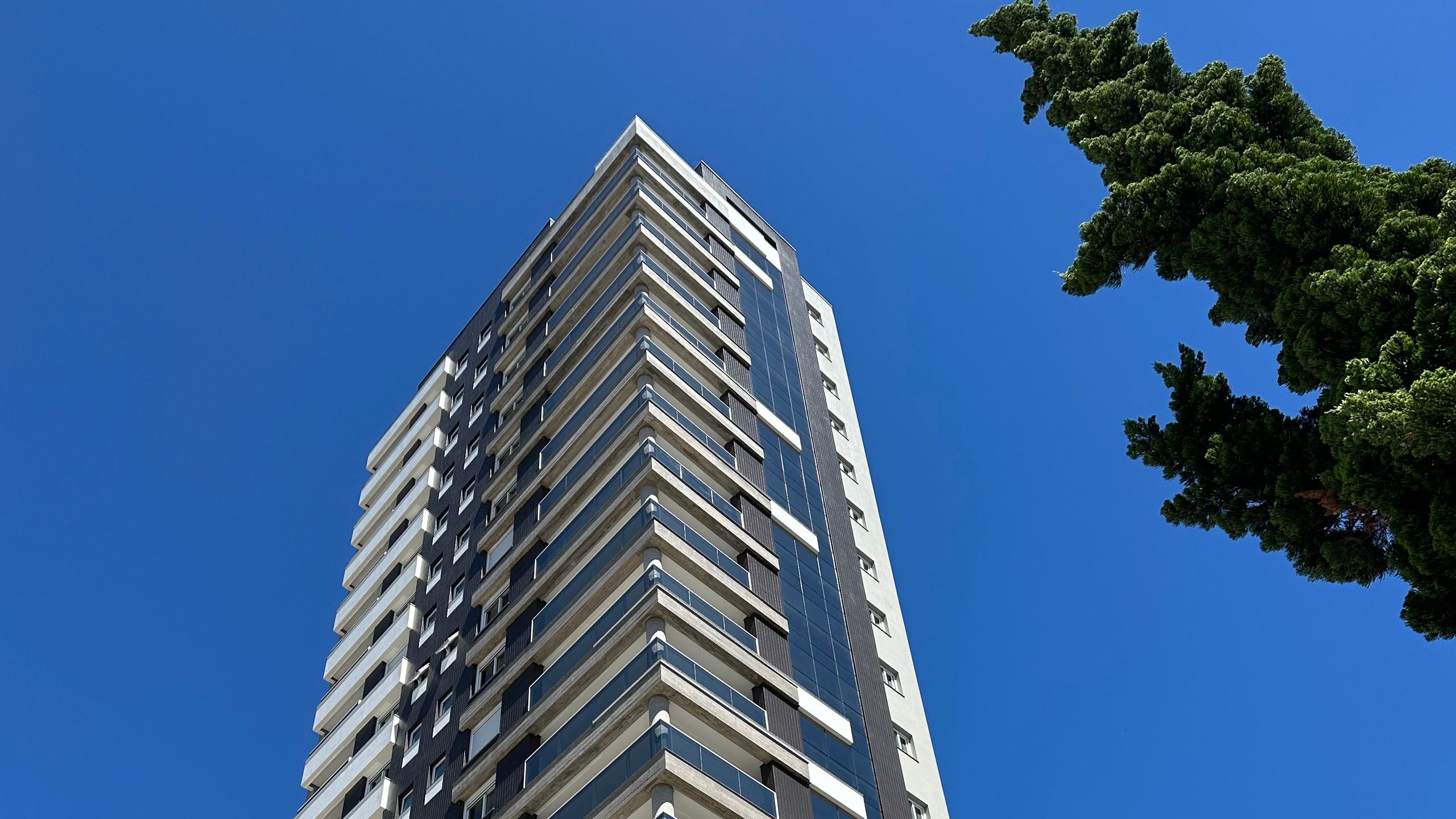 Apartamento para venda no bairro Panazzolo em Caxias do Sul