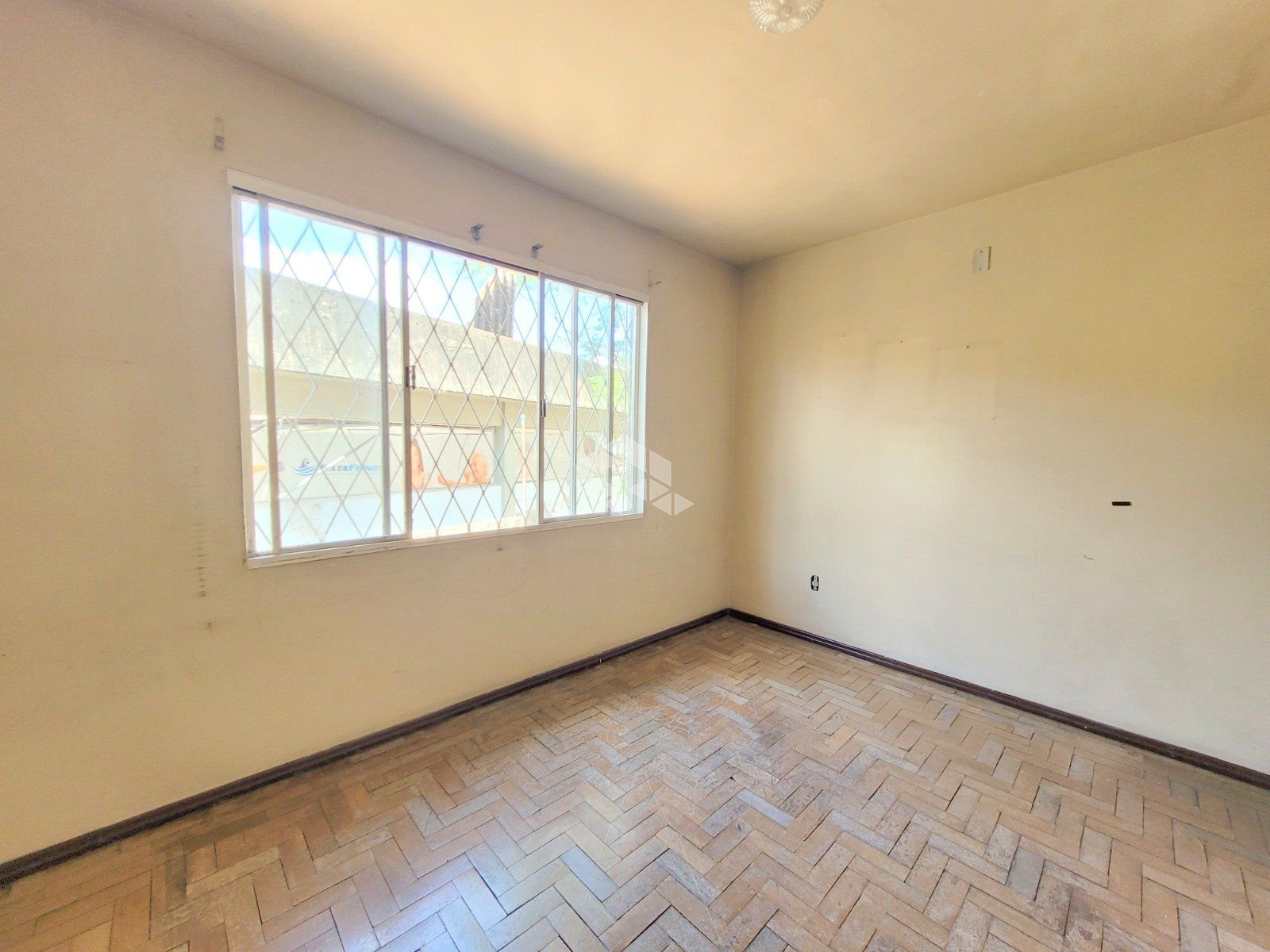 Sobrado Duplex para venda no bairro Jardim Botânico em Porto Alegre