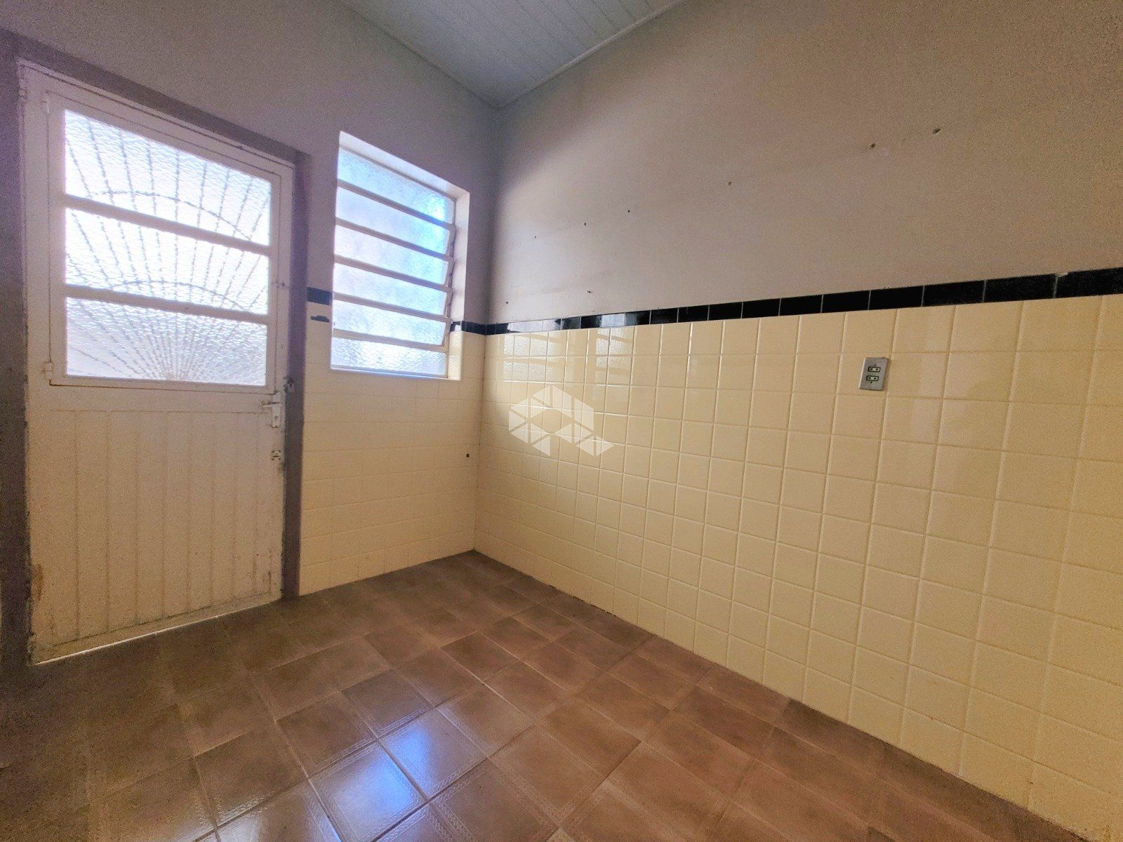 Sobrado Duplex para venda no bairro Jardim Botânico em Porto Alegre