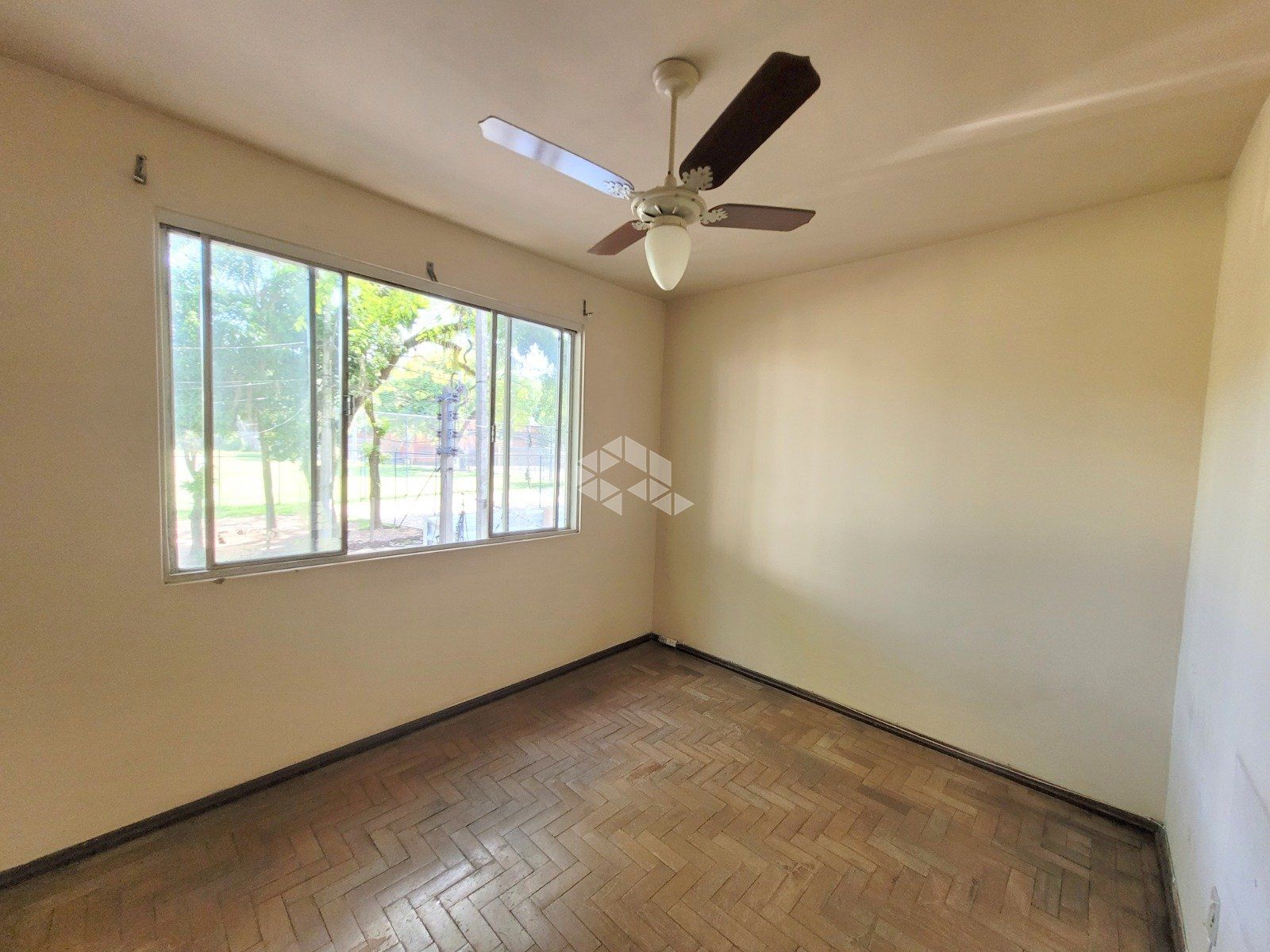 Sobrado Duplex para venda no bairro Jardim Botânico em Porto Alegre