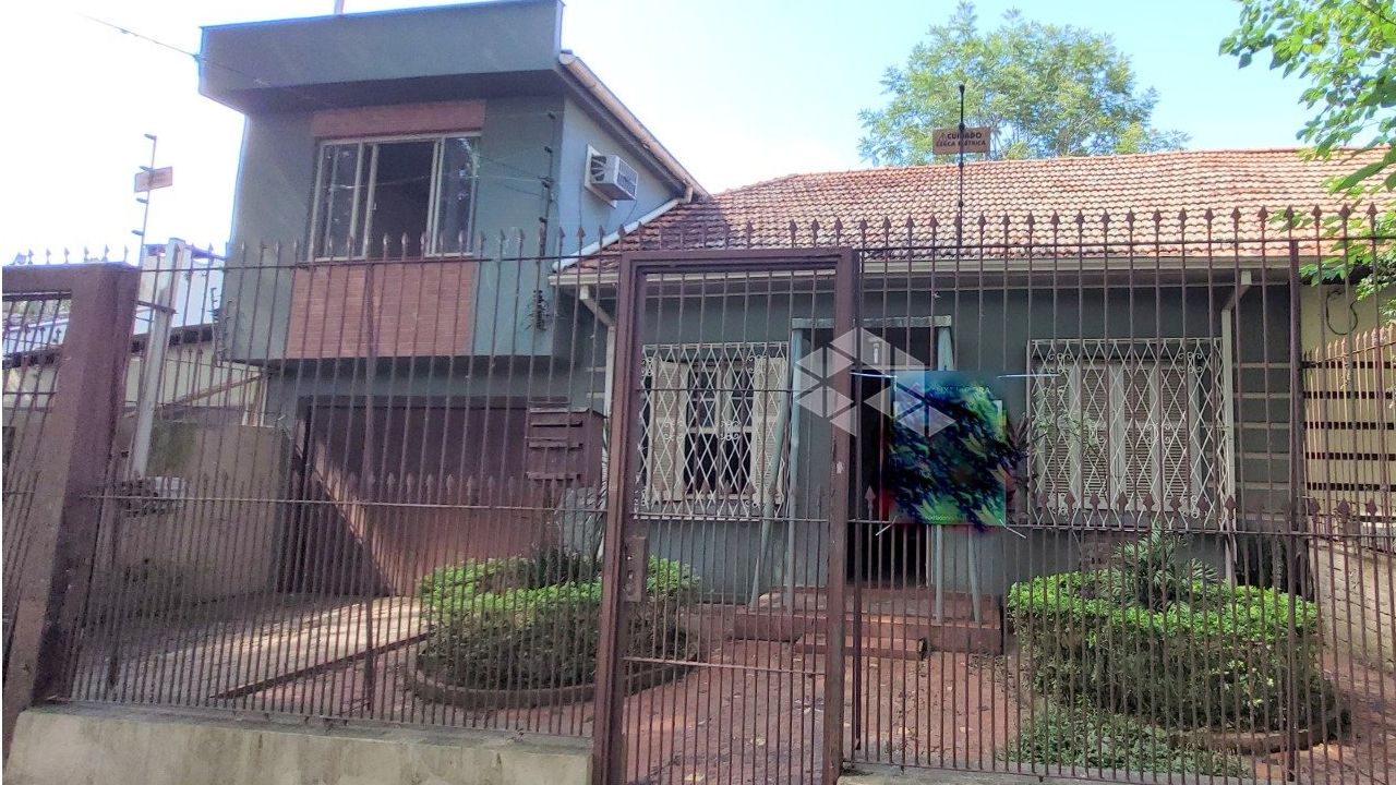Sobrado Duplex para venda no bairro Jardim Botânico em Porto Alegre
