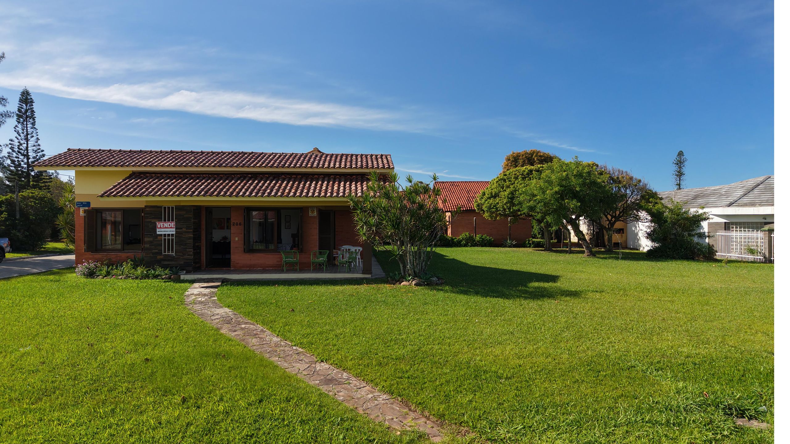 Casa para venda no bairro Centro em Xangri-lá
