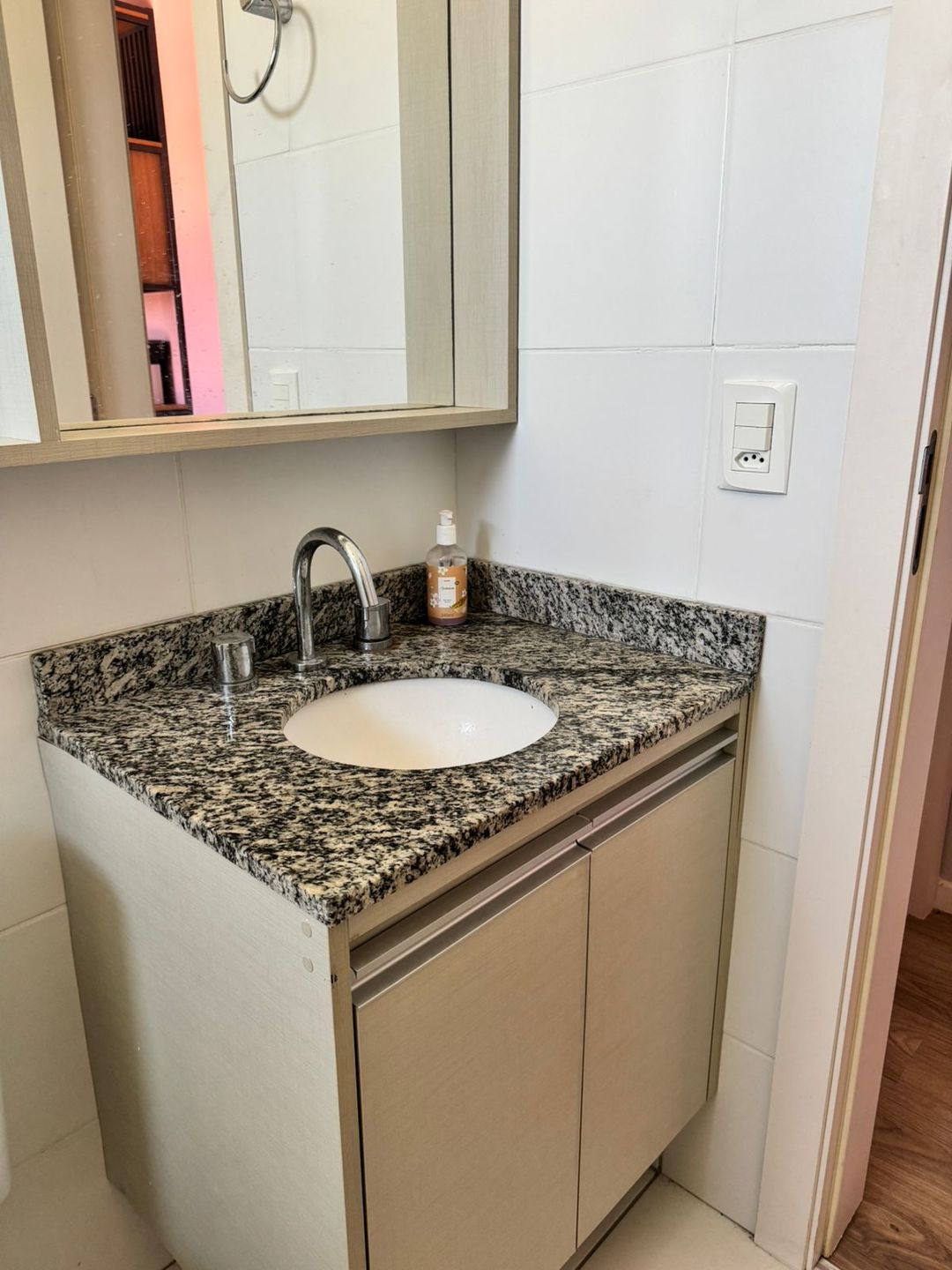Apartamento para venda no bairro Vila João Pessoa em Porto Alegre
