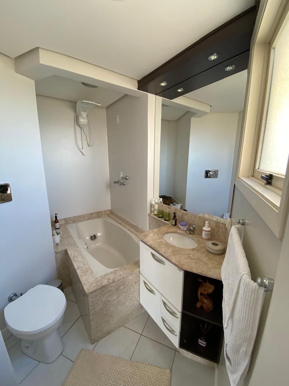 Apartamento para venda no bairro Madureira em Caxias do Sul