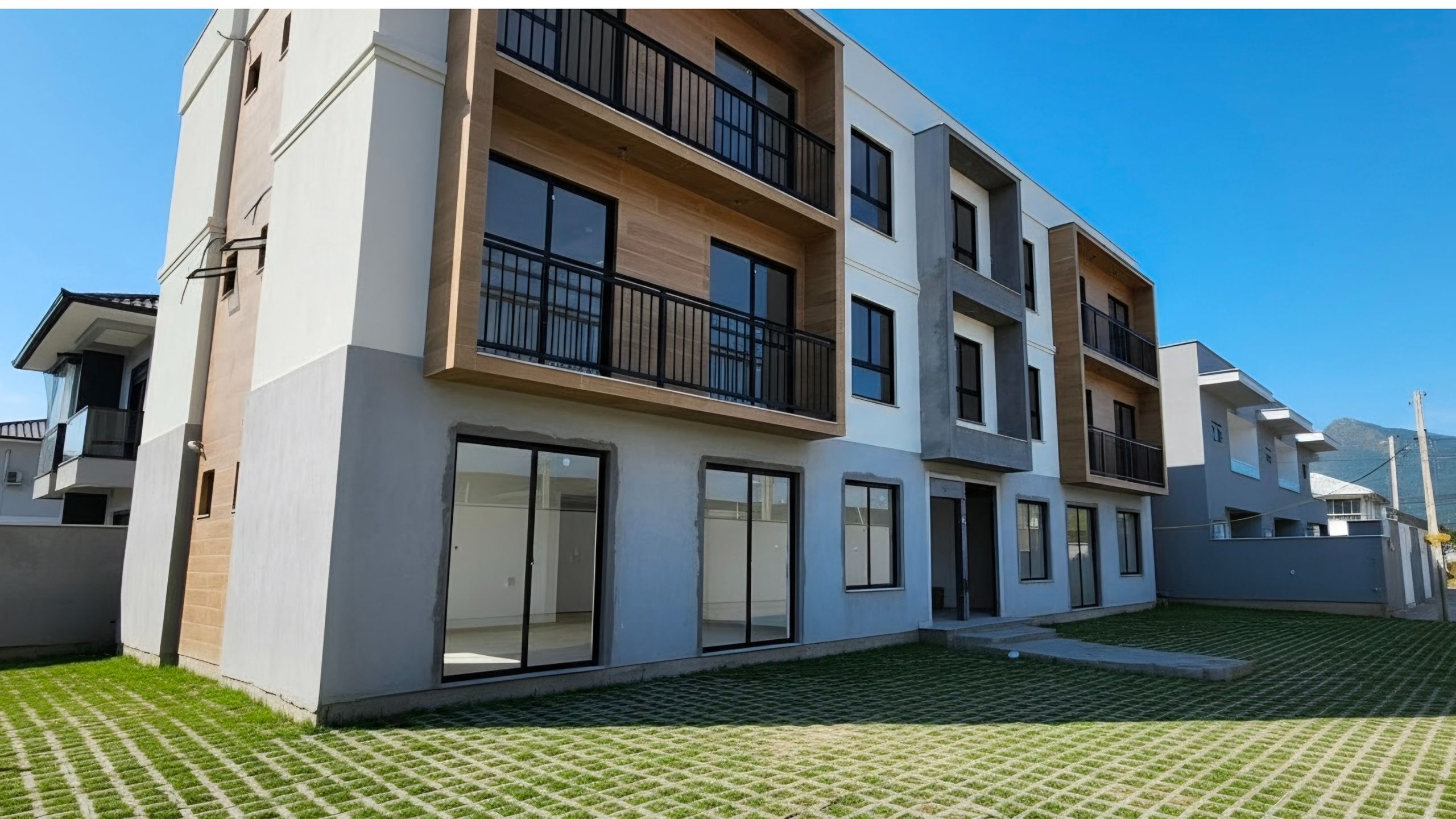 Sala Comercial Aérea para venda no bairro  em Palhoça