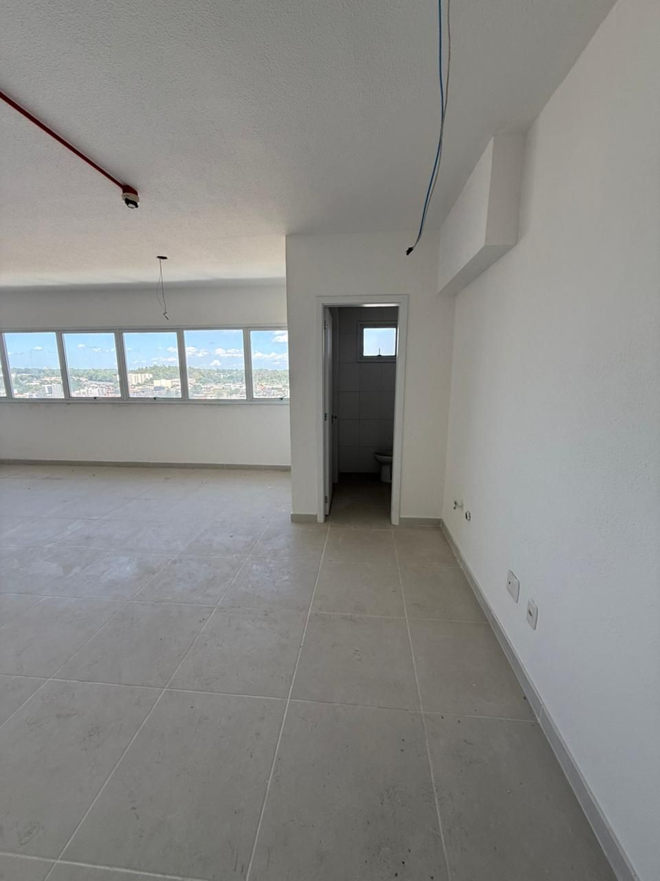 Sala comercial para venda no bairro Desvio Rizzo em Caxias do Sul