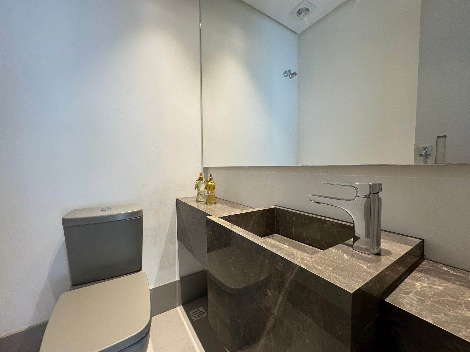 Apartamento para venda no bairro Floresta em Gramado