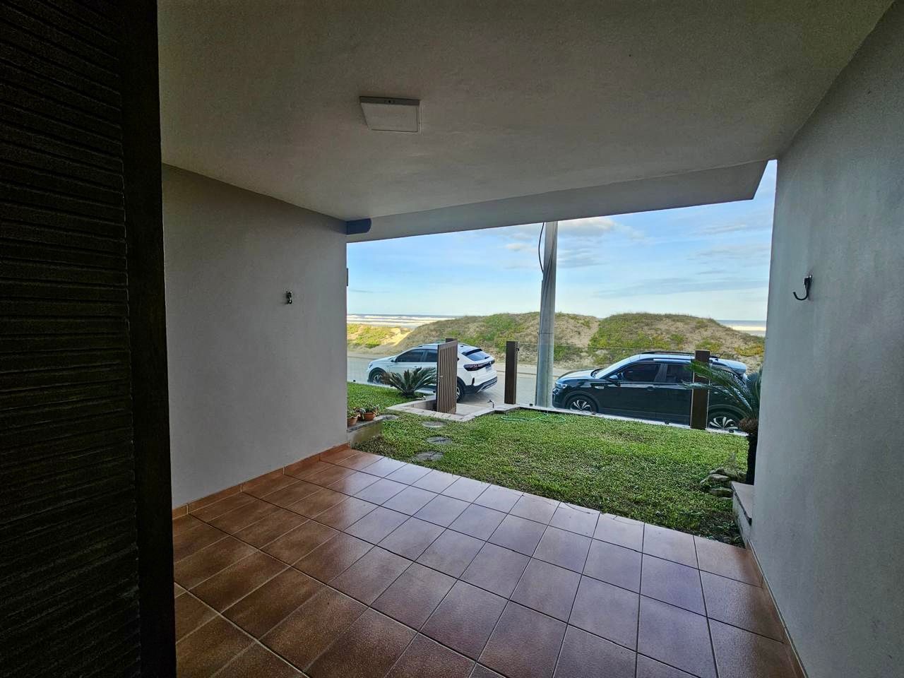 Sobrado Triplex para venda no bairro Centro em Xangri-lá