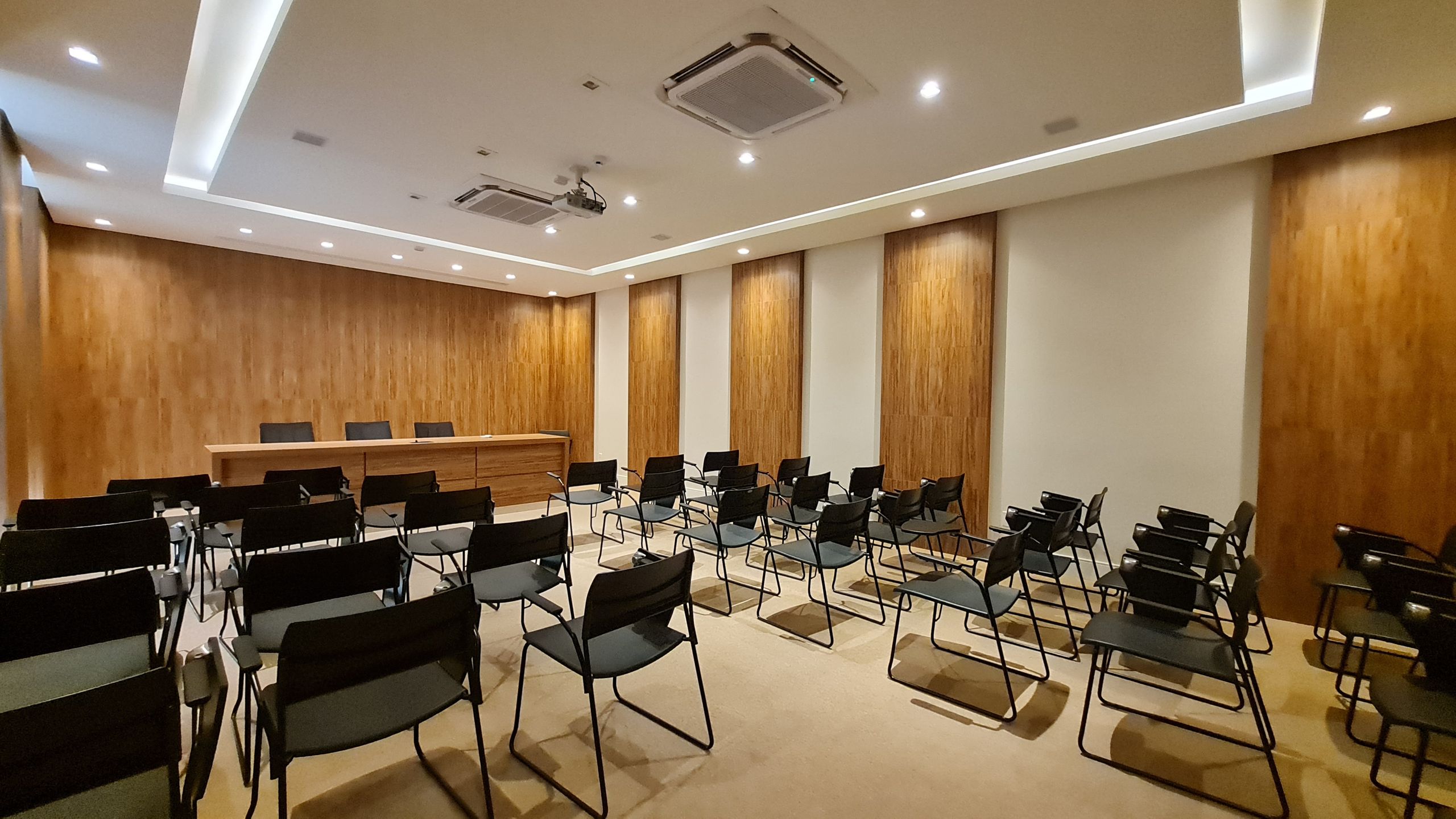 Sala Comercial Aérea para venda no bairro São Cristovão em Passo Fundo