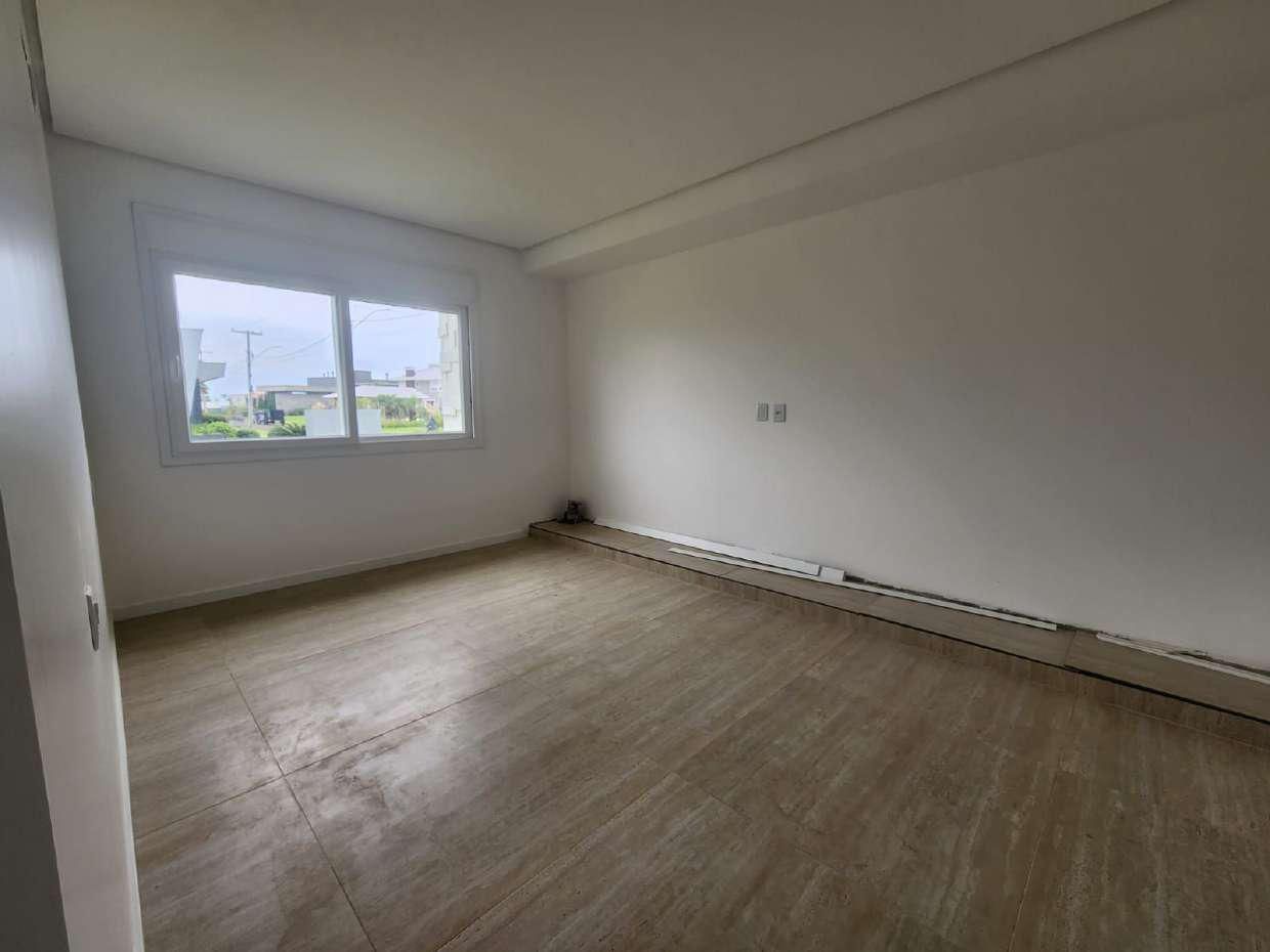 Casa de Condomínio para venda no bairro Centro em Torres