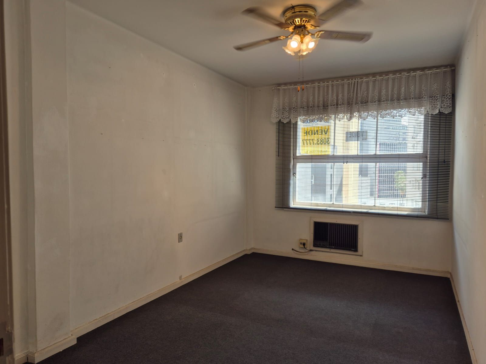 Sala comercial para venda no bairro Centro Histórico em Porto Alegre