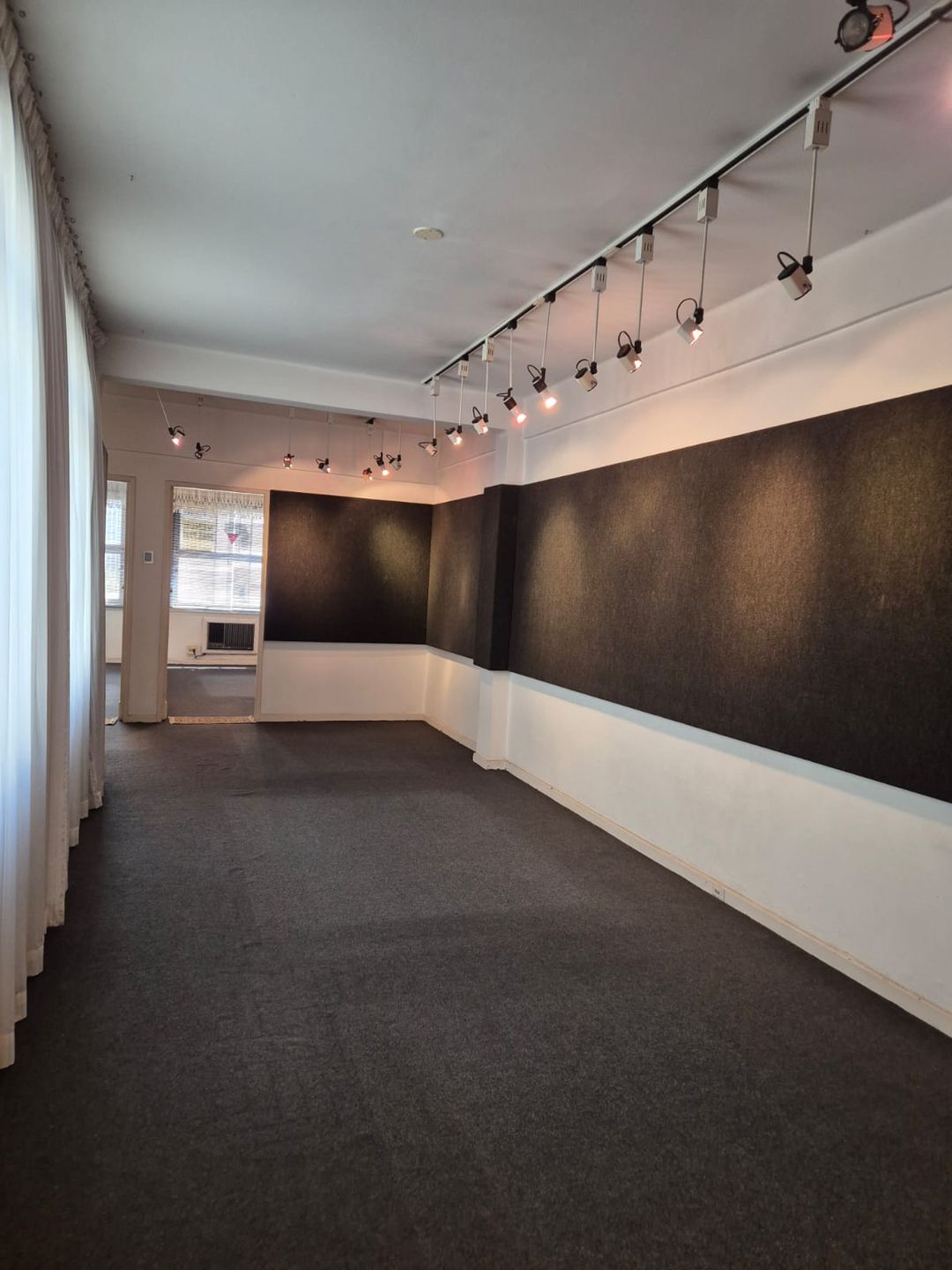 Sala comercial para venda no bairro Centro Histórico em Porto Alegre