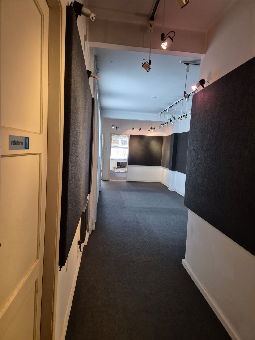 Sala comercial para venda no bairro Centro Histórico em Porto Alegre