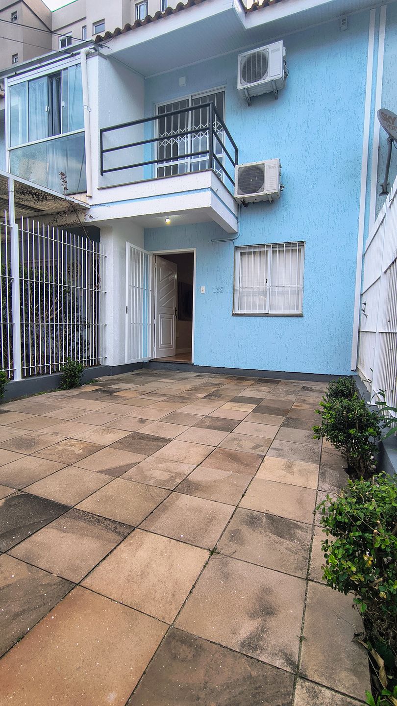 Sobrado para venda no bairro Santa Lucia em Caxias do Sul