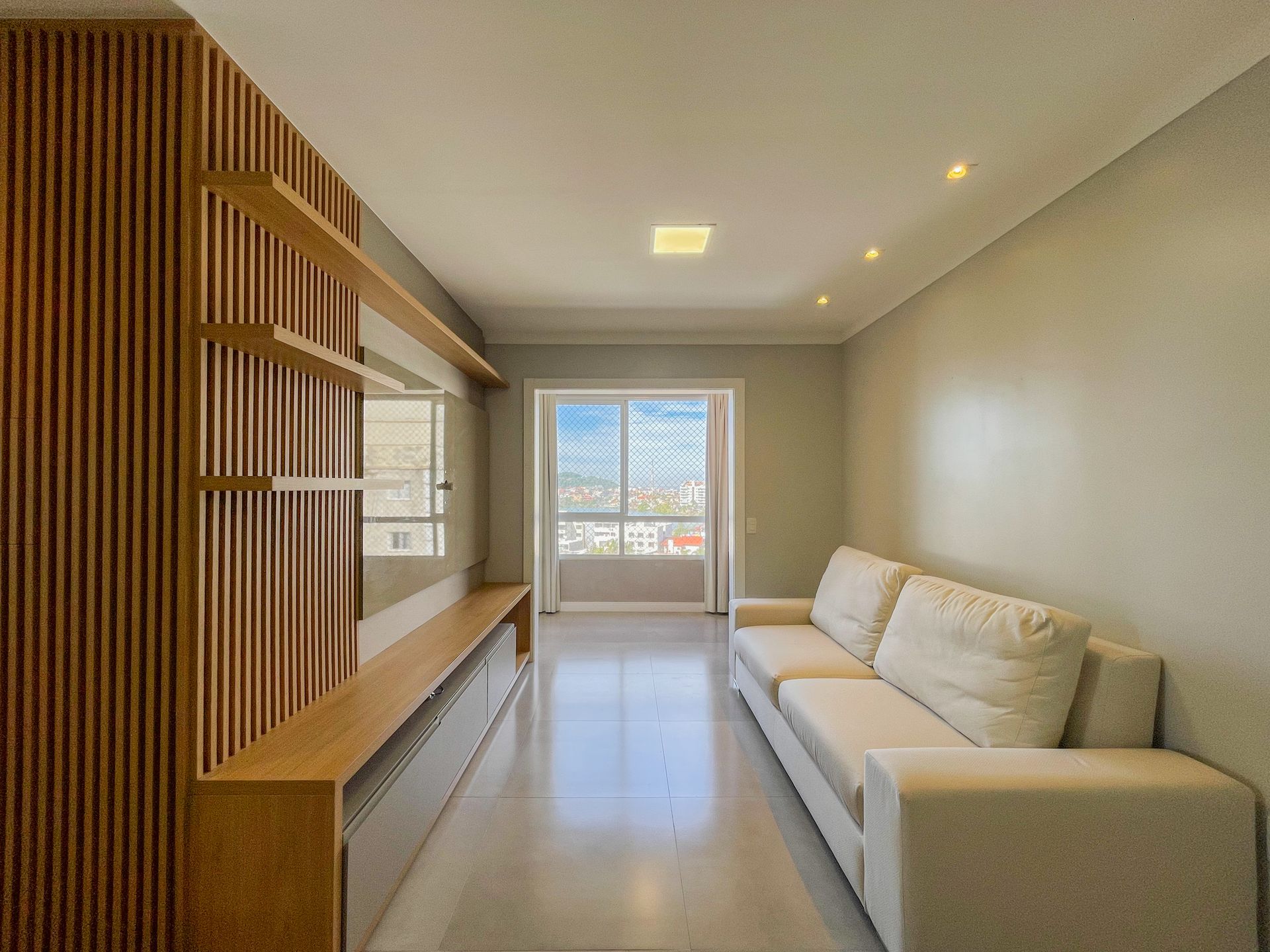 Apartamento para venda no bairro Stan em Torres
