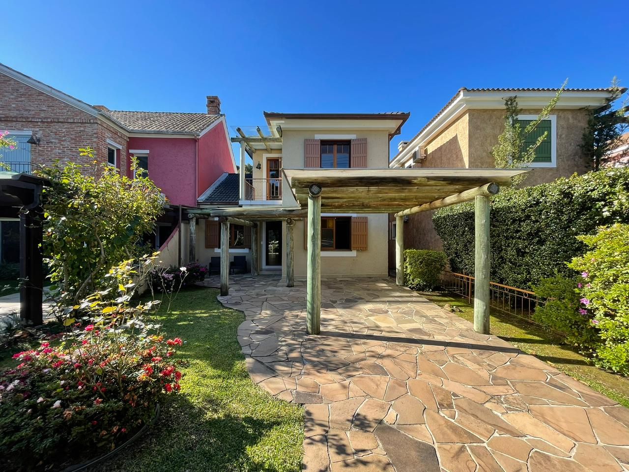 Casa para venda no bairro  em Canela