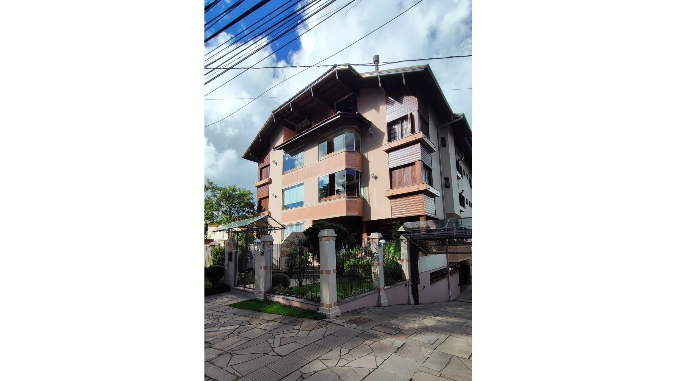 Apartamento para venda no bairro Planalto em Gramado