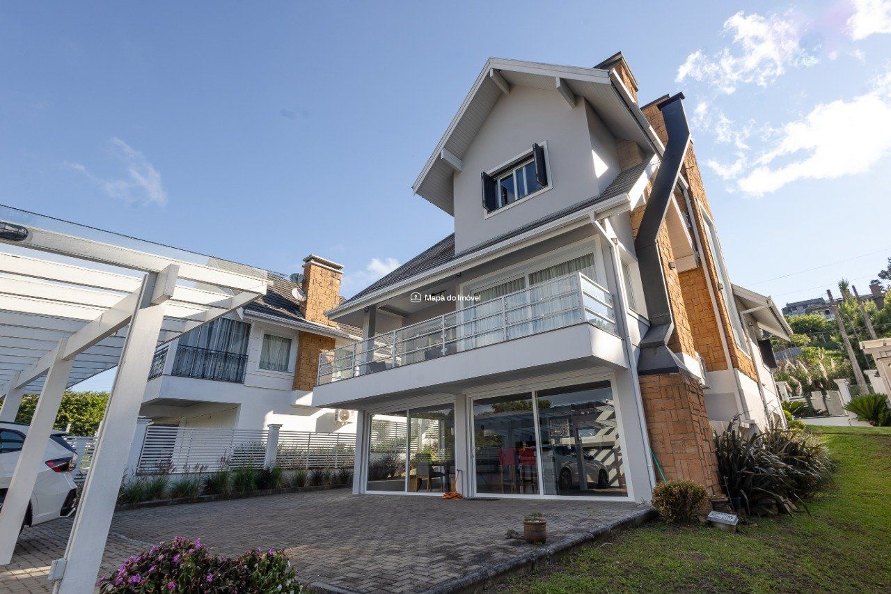 Casa para venda no bairro Vale das Colinas em Gramado