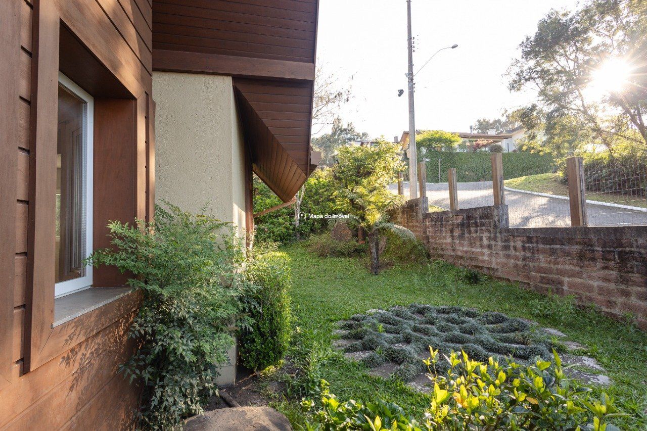 Casa para venda no bairro Vale das Colinas em Gramado