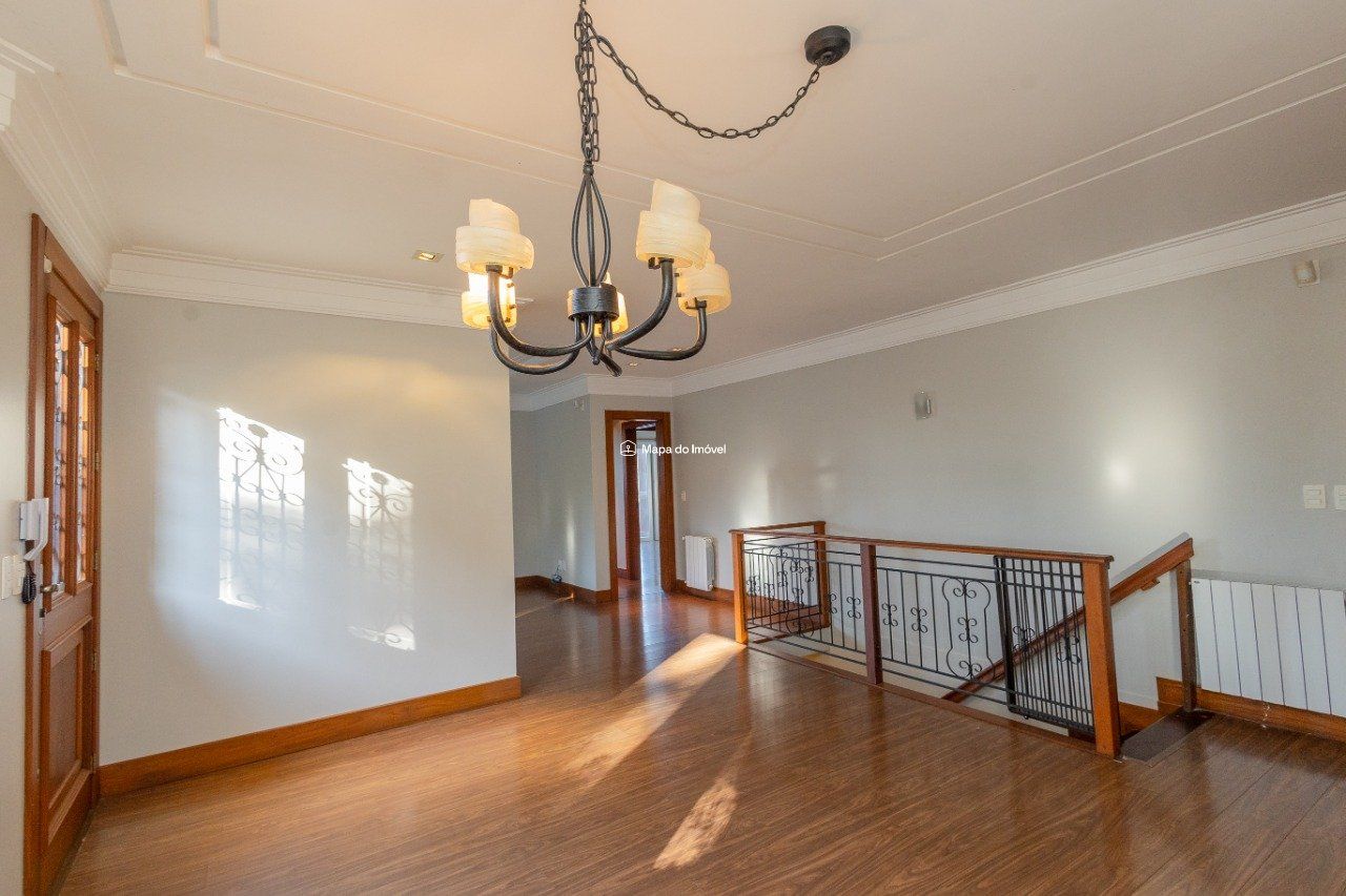 Casa para venda no bairro Vale das Colinas em Gramado