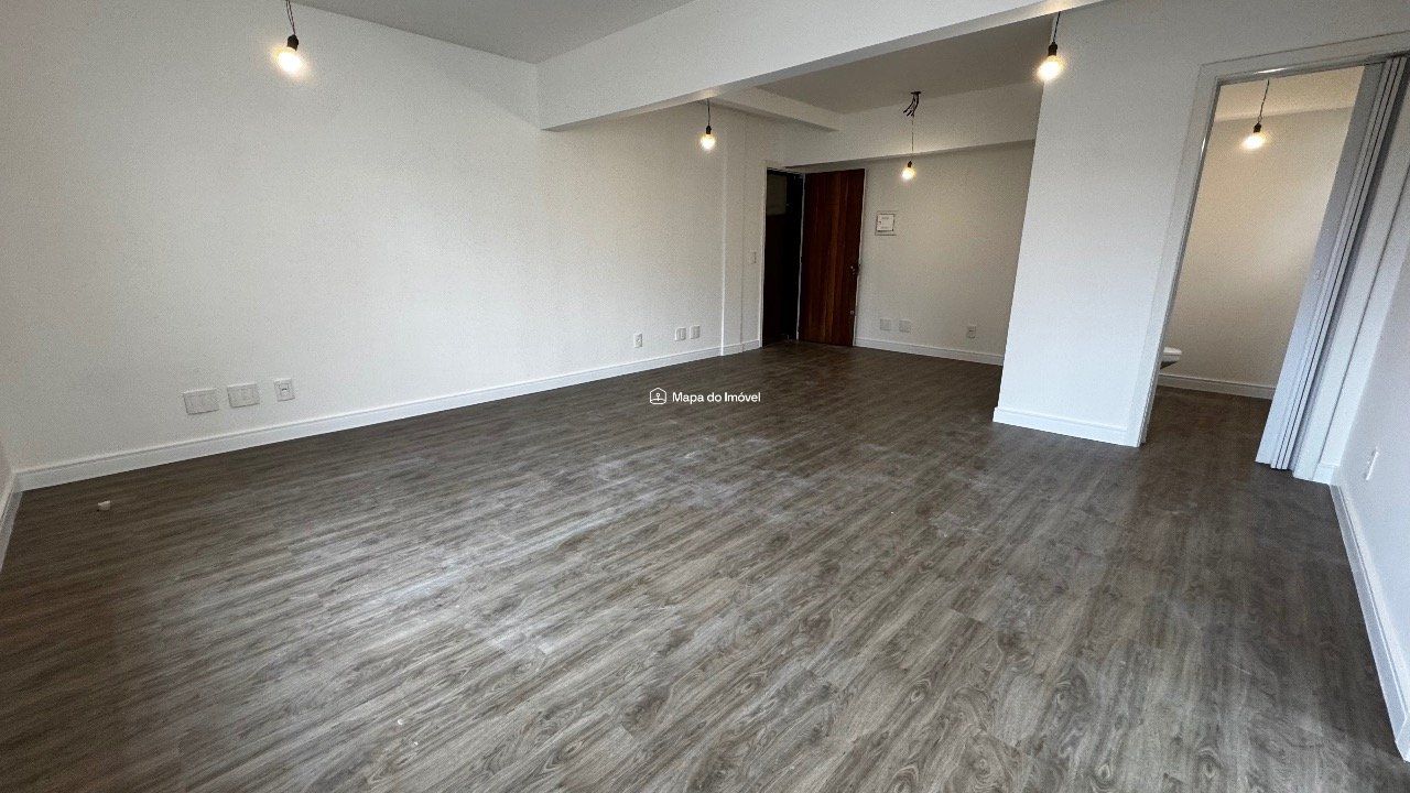 Sala Comercial Aérea para venda no bairro Centro em Gramado