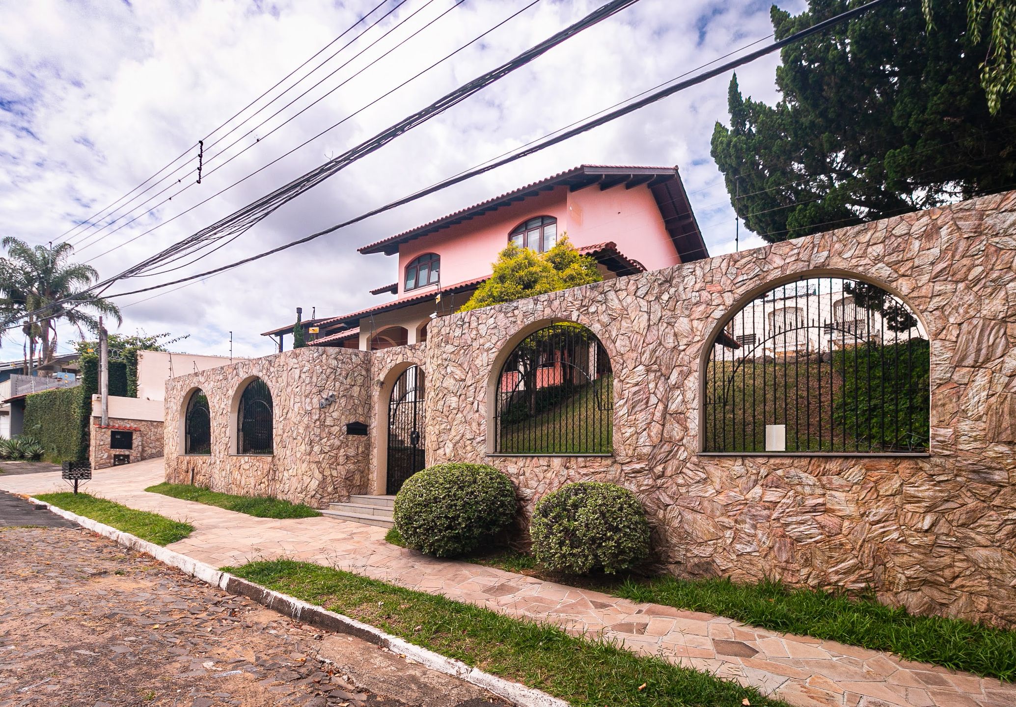 Casa para venda no bairro Cristo Rei em São Leopoldo