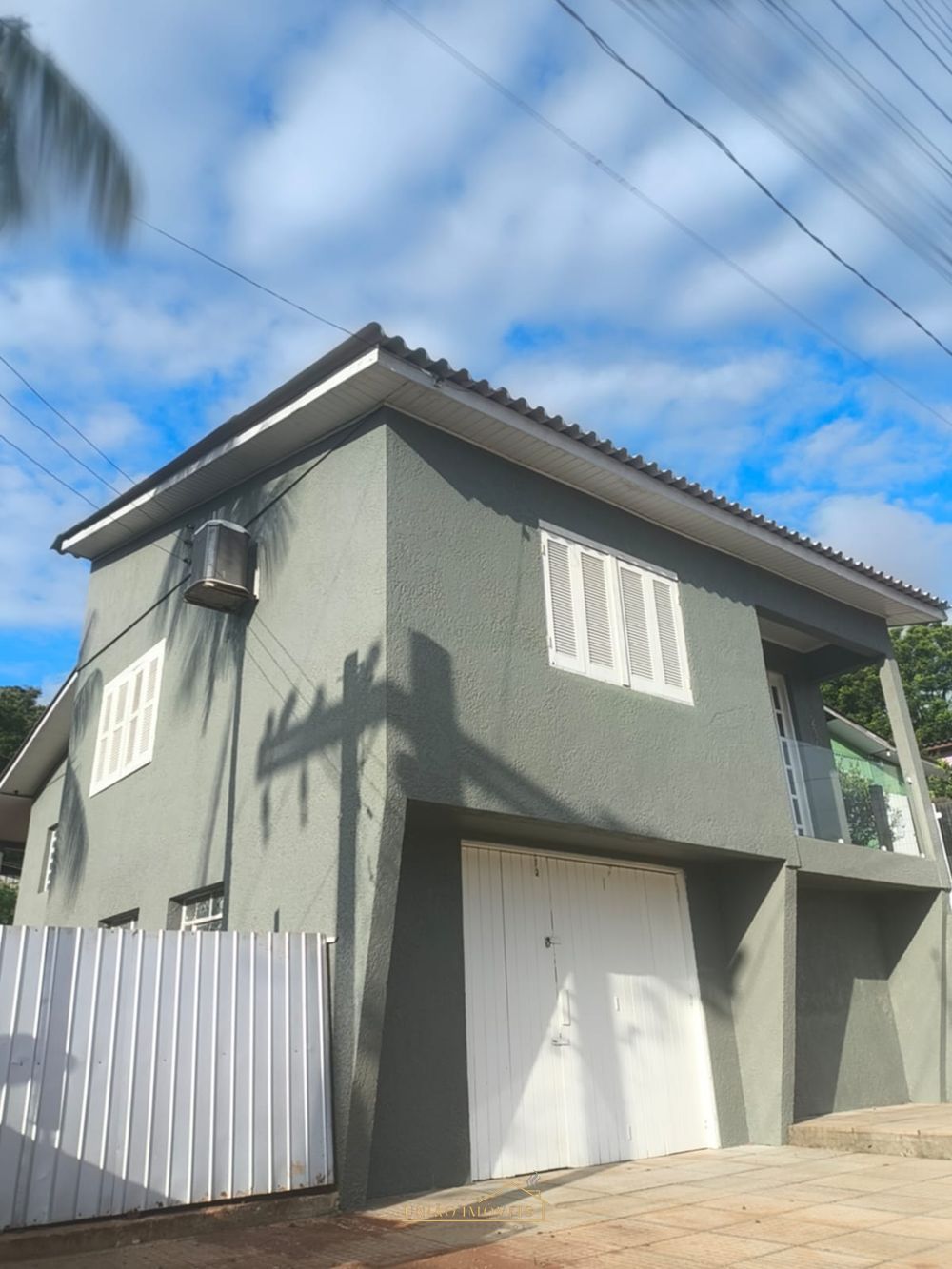 Sobrado para venda no bairro  em Torres