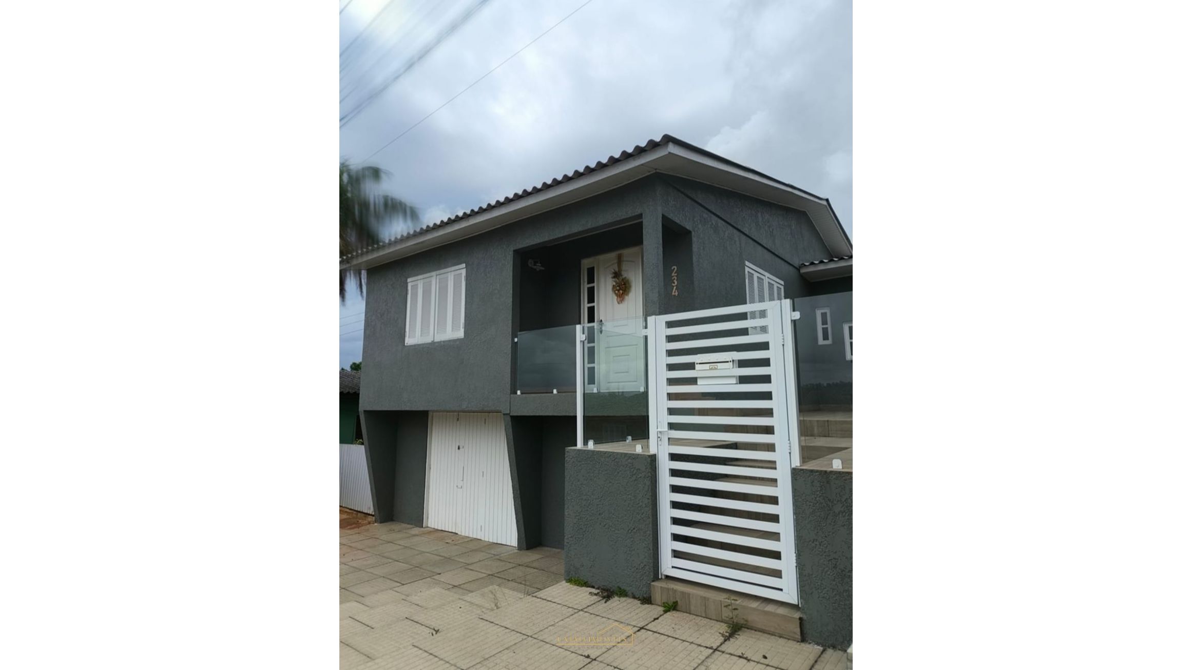 Sobrado para venda no bairro  em Torres