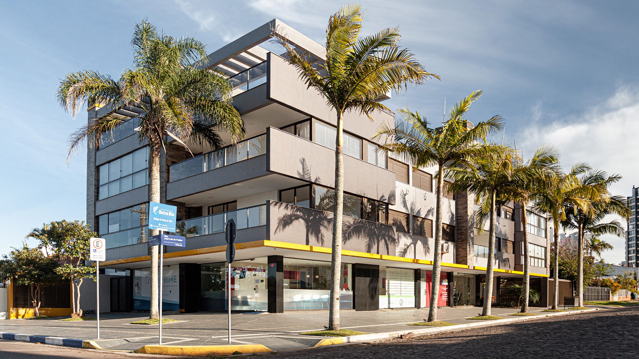 Loja comercial para venda no bairro Centro em Torres