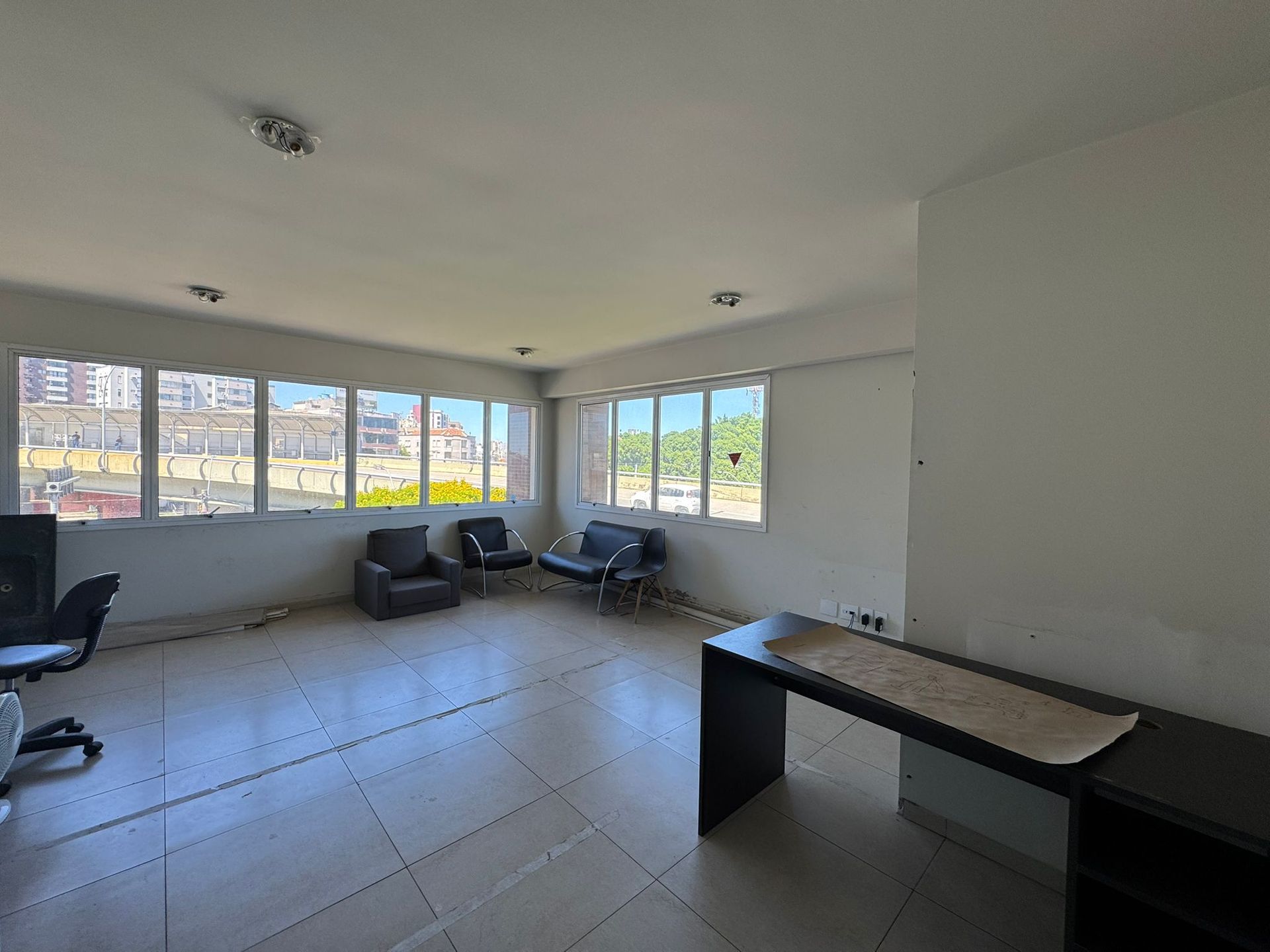 Sala comercial para venda no bairro São João em Porto Alegre