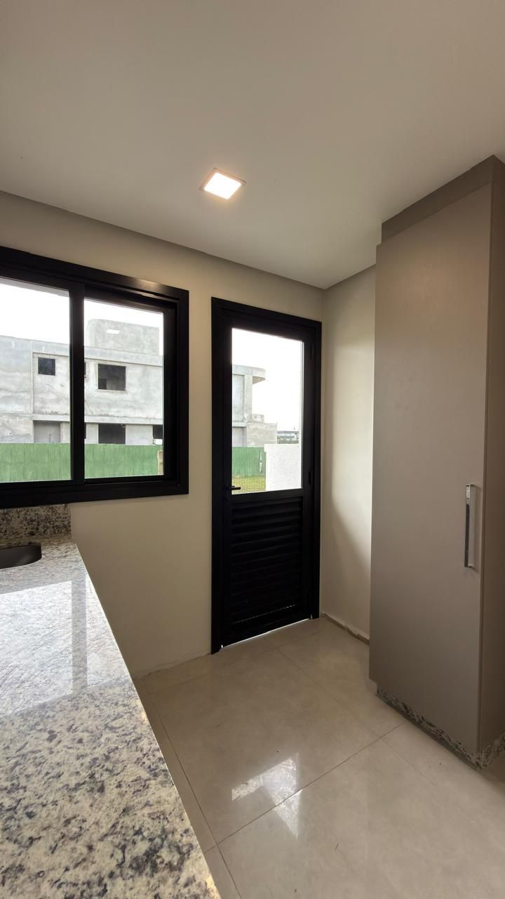 Casa de Condomínio para venda no bairro Centenário em Torres