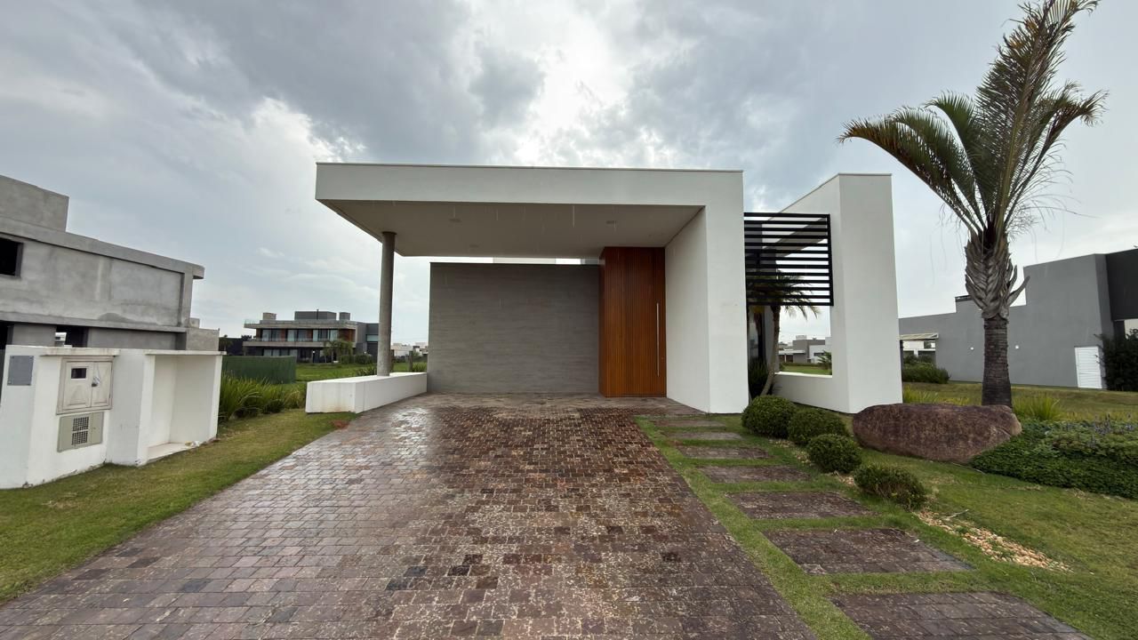 Casa de Condomínio para venda no bairro Centenário em Torres