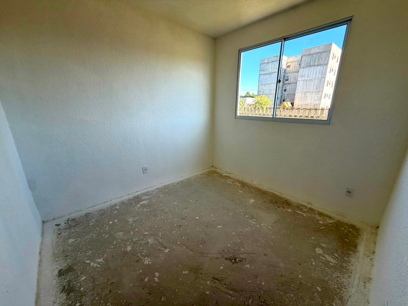 Apartamento para venda no bairro Restinga em Porto Alegre