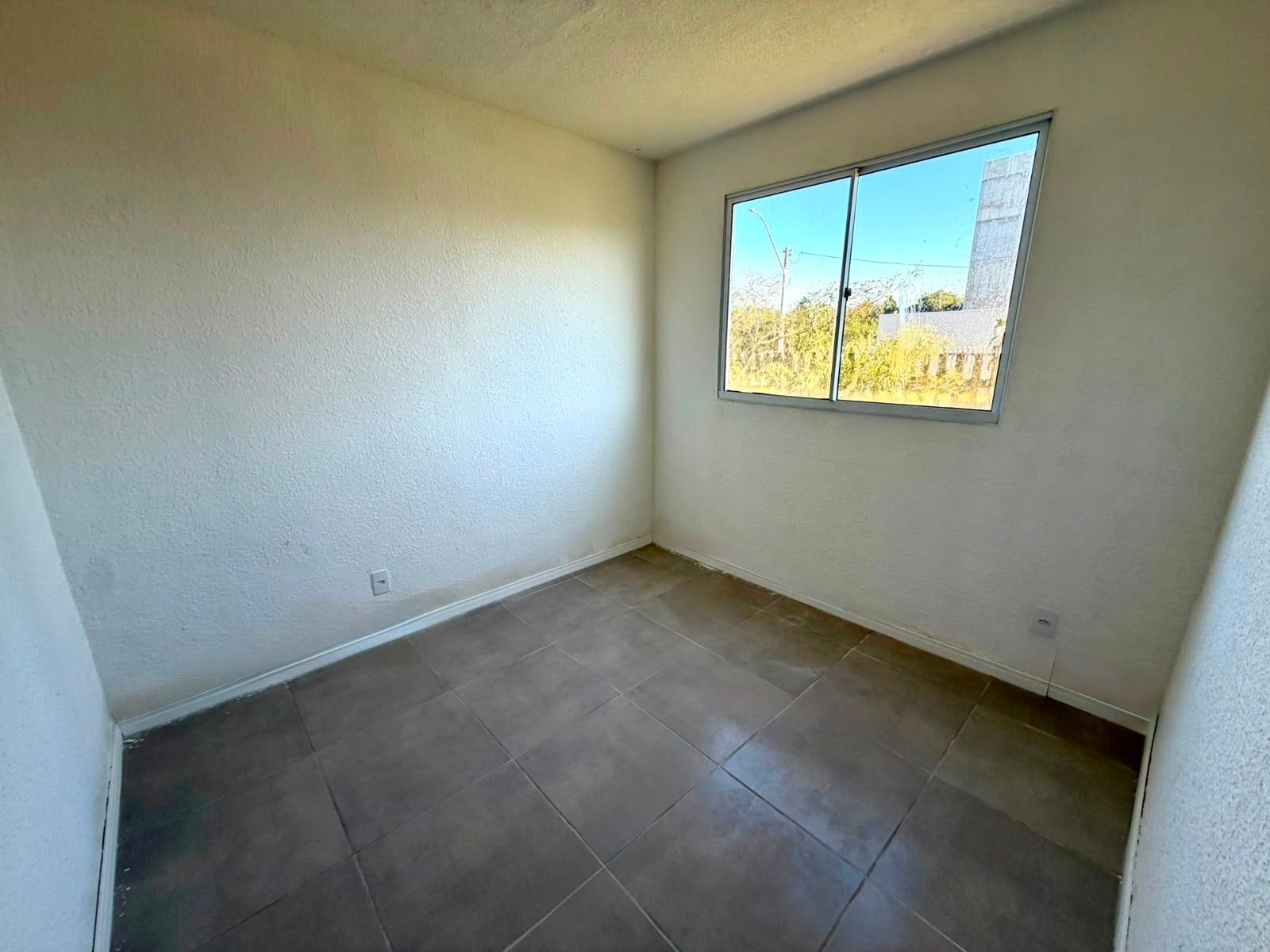 Apartamento para venda no bairro Restinga em Porto Alegre