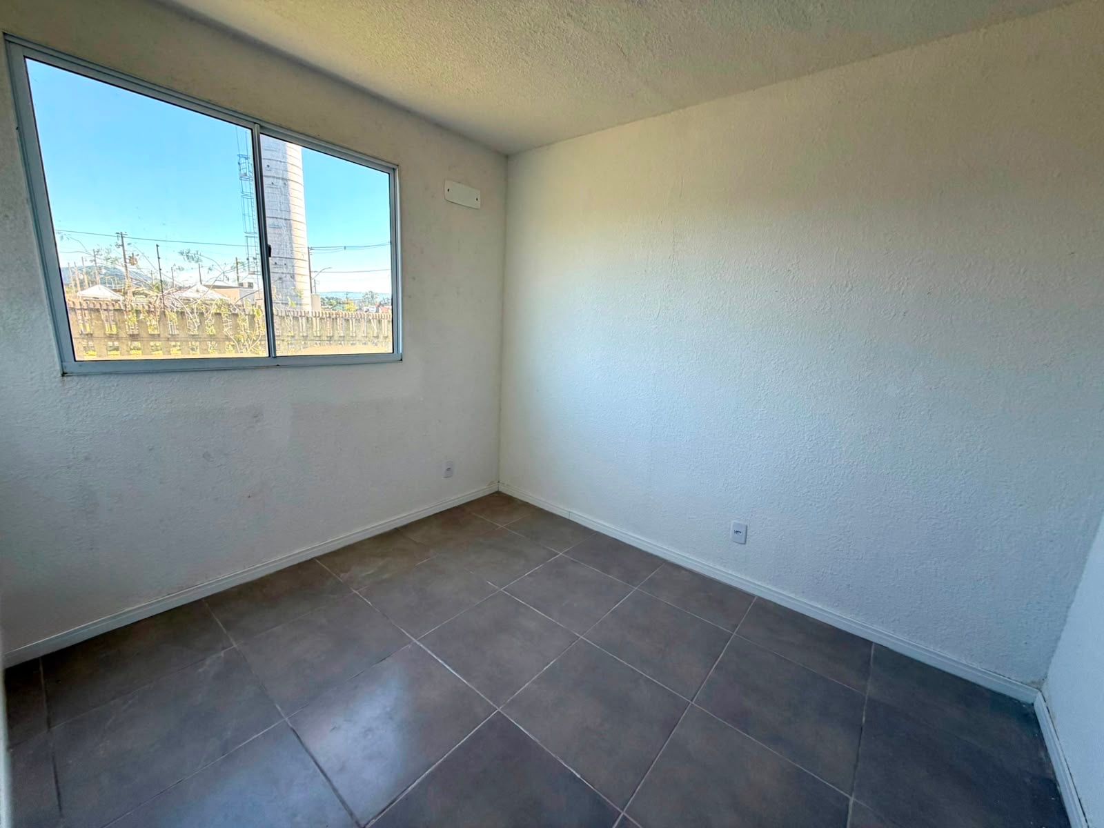 Apartamento para venda no bairro Restinga em Porto Alegre