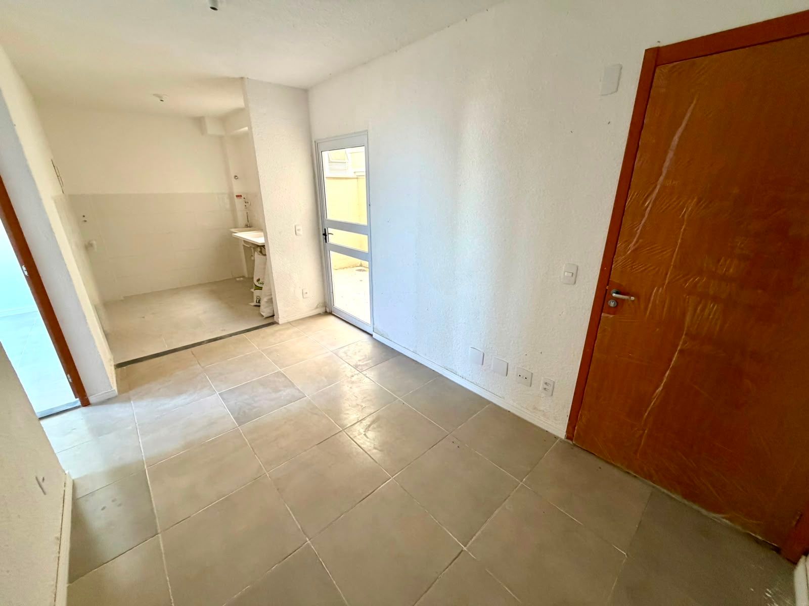 Apartamento para venda no bairro Restinga em Porto Alegre
