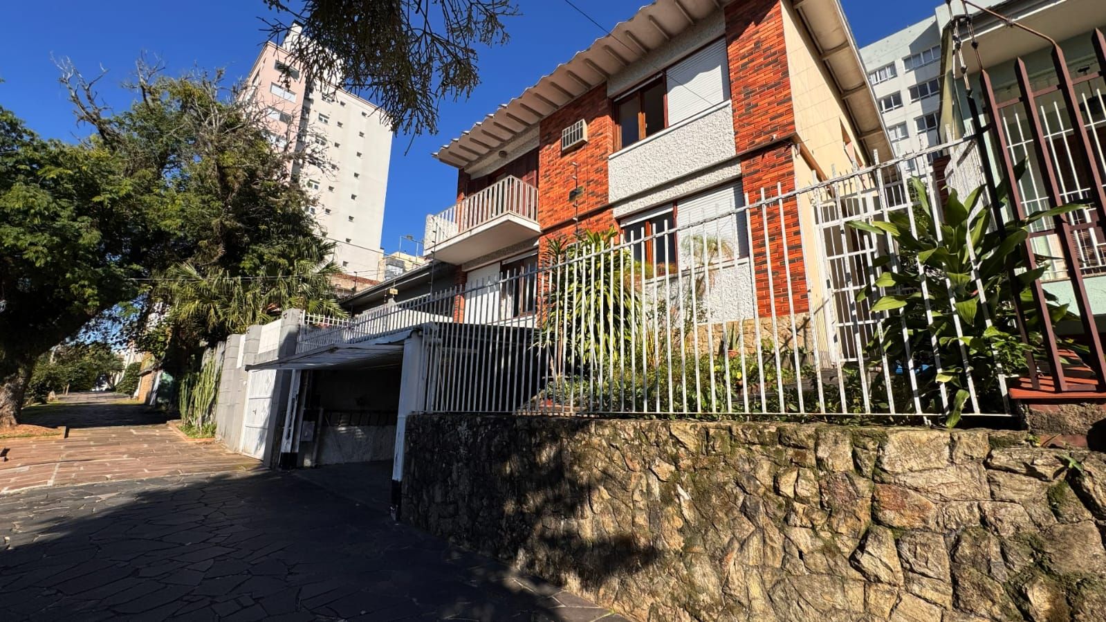 Casa para venda no bairro Petrópolis em Porto Alegre