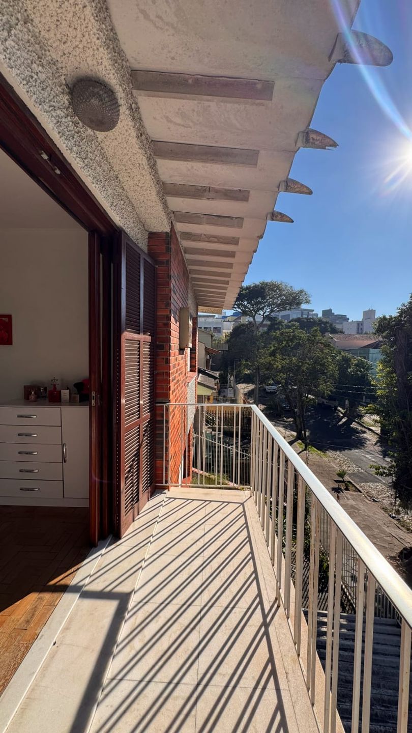 Casa para venda no bairro Petrópolis em Porto Alegre
