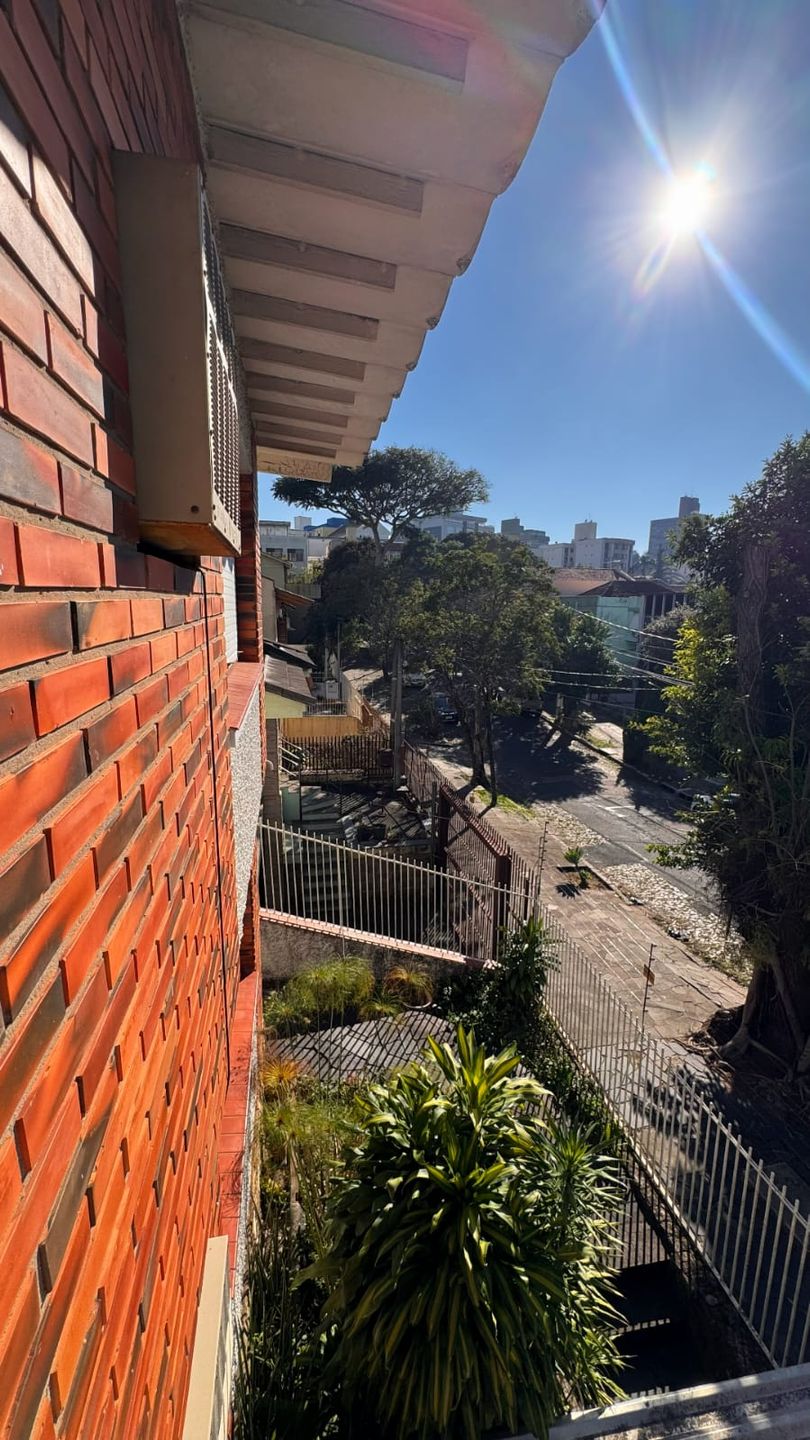 Casa para venda no bairro Petrópolis em Porto Alegre