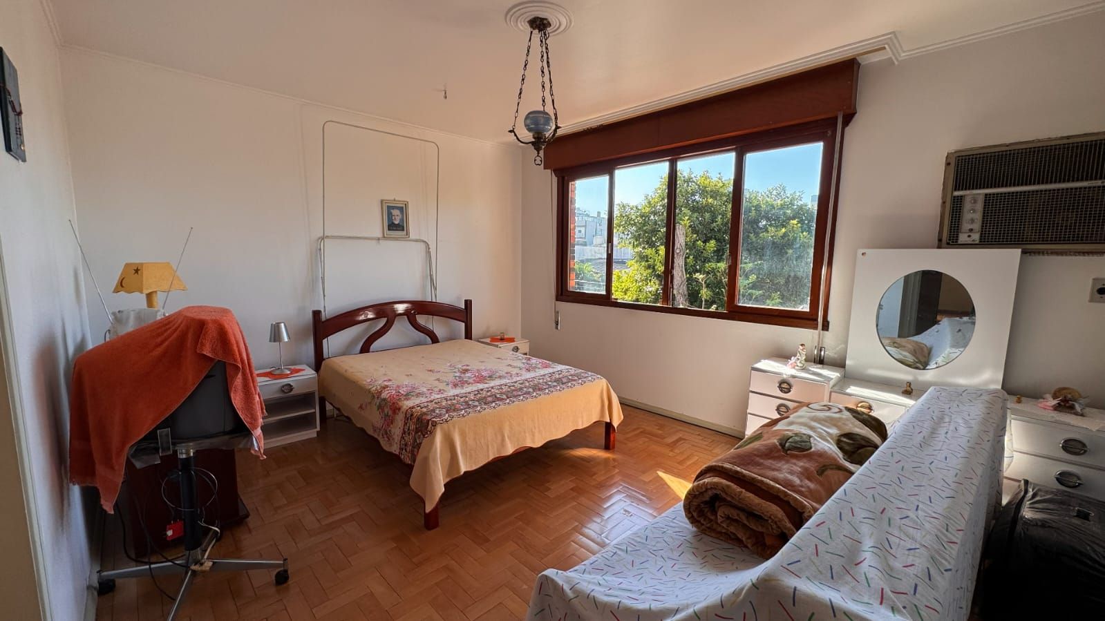 Casa para venda no bairro Petrópolis em Porto Alegre