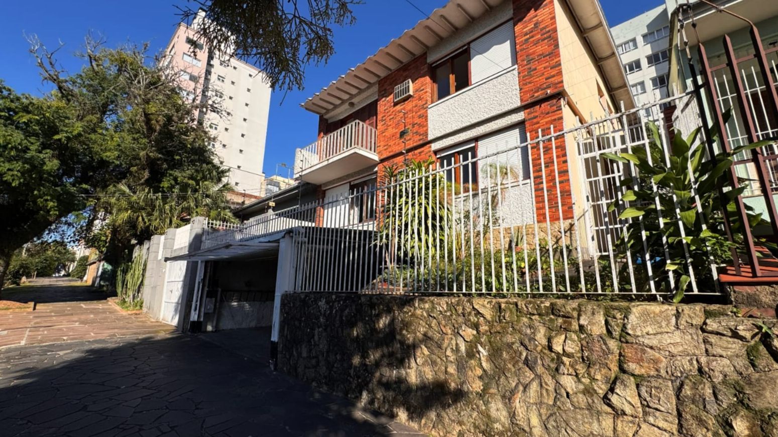 Casa para venda no bairro Petrópolis em Porto Alegre