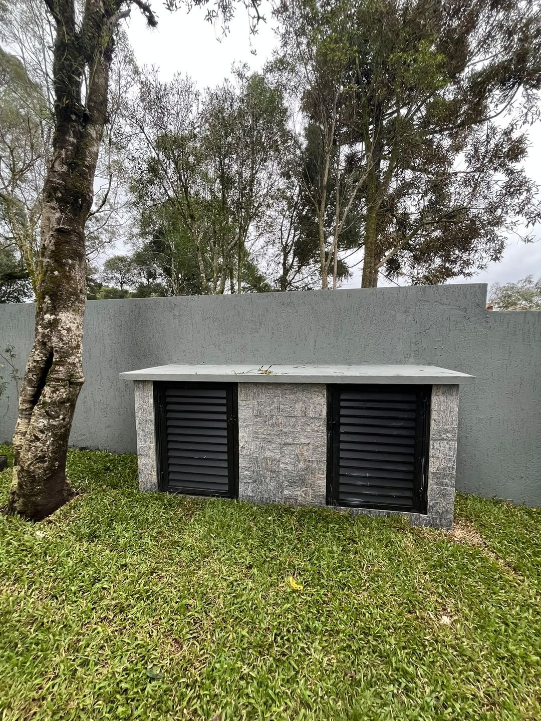 Sobrado Triplex para venda no bairro SANTA TEREZINHA em Canela