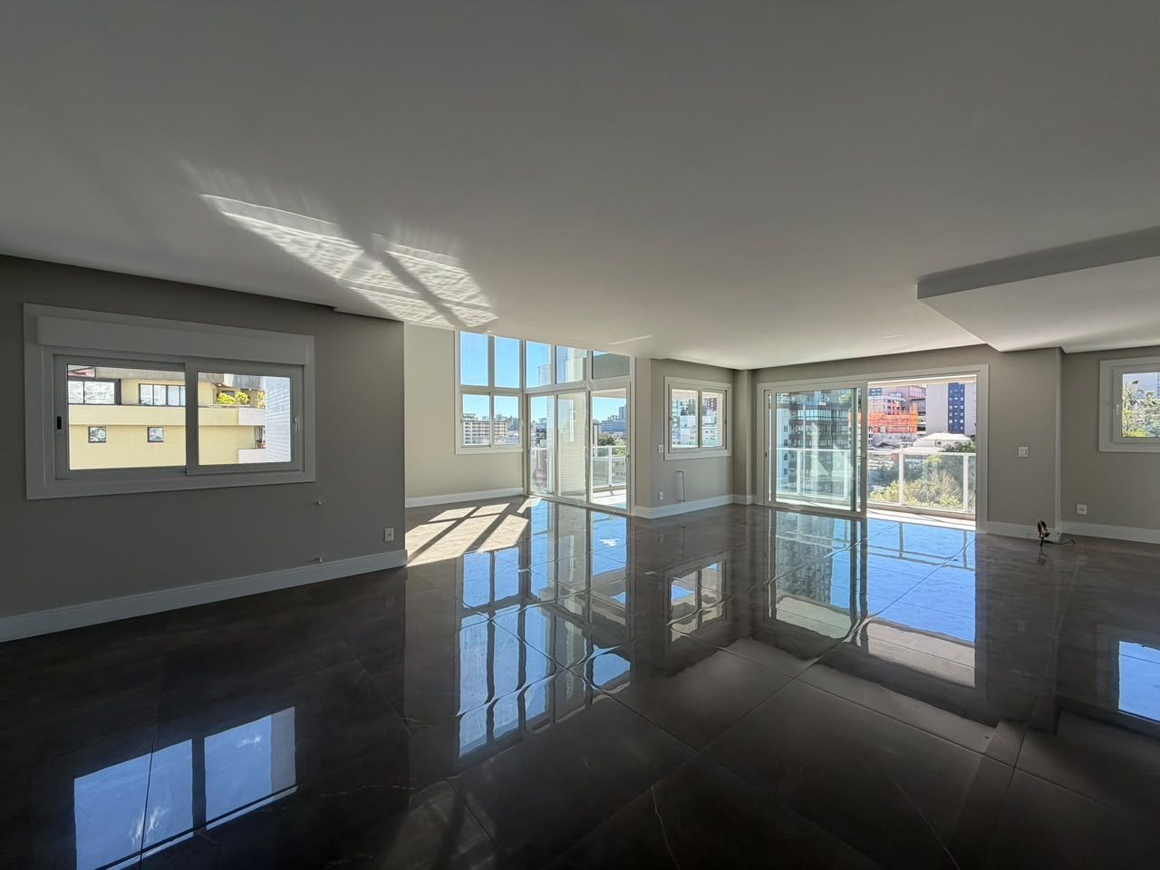 Apartamento para venda no bairro Exposição em Caxias do Sul