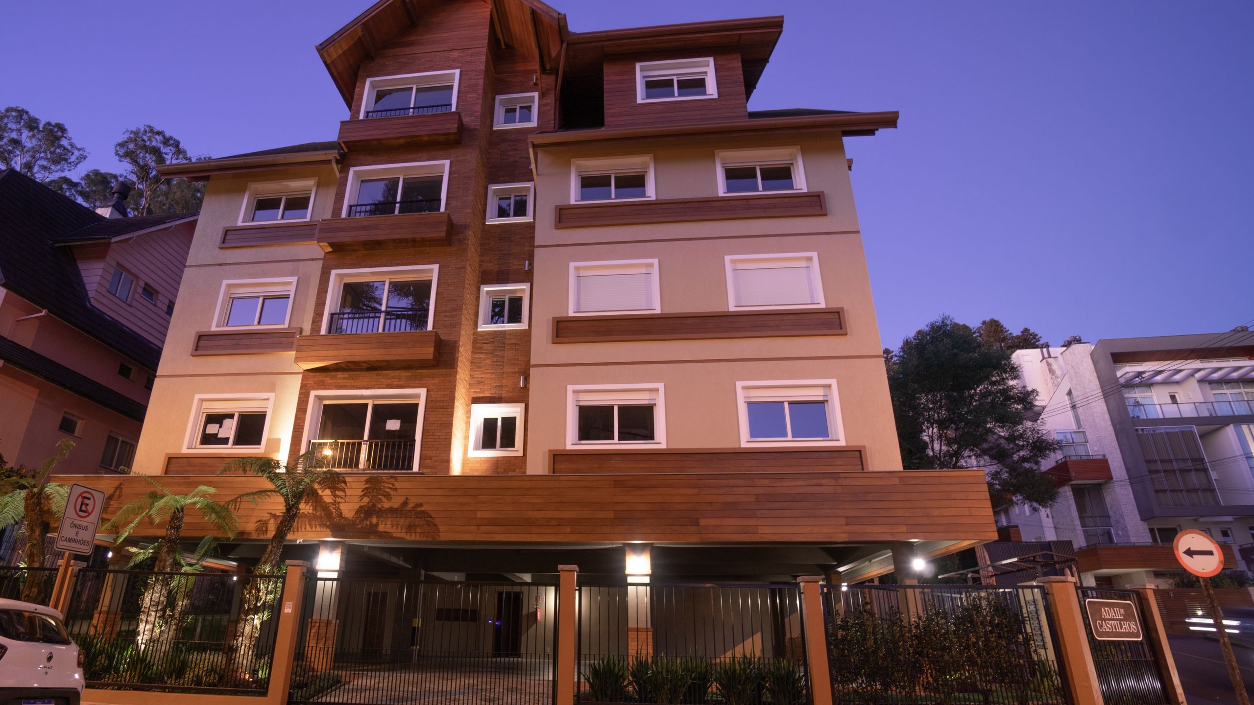 Apartamento 2 quartos sendo 2 suítes para venda no bairro Centro em Gramado