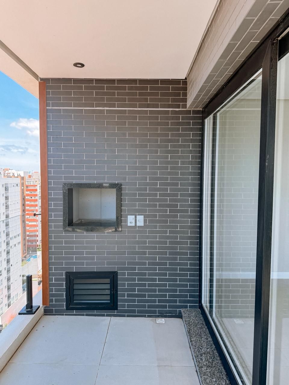 Apartamento 2 quartos sendo 1 suíte para venda no bairro Predial em Torres