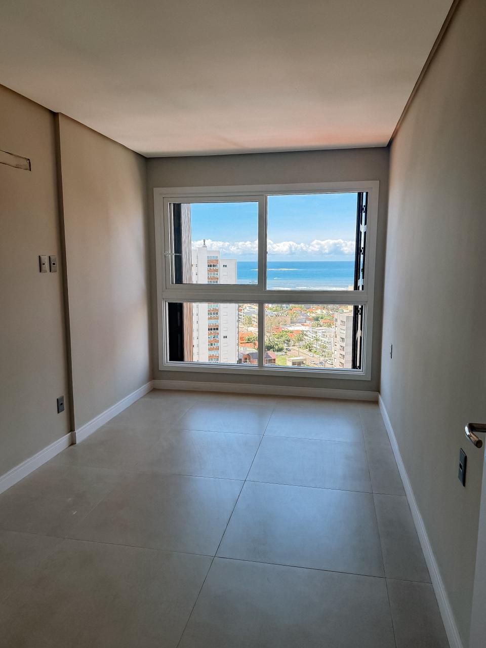 Apartamento 2 quartos sendo 1 suíte para venda no bairro Predial em Torres