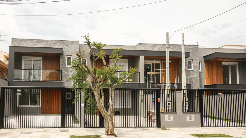 Sobrado Duplex 3 quartos sendo 3 suítes para venda no bairro São José em Canoas