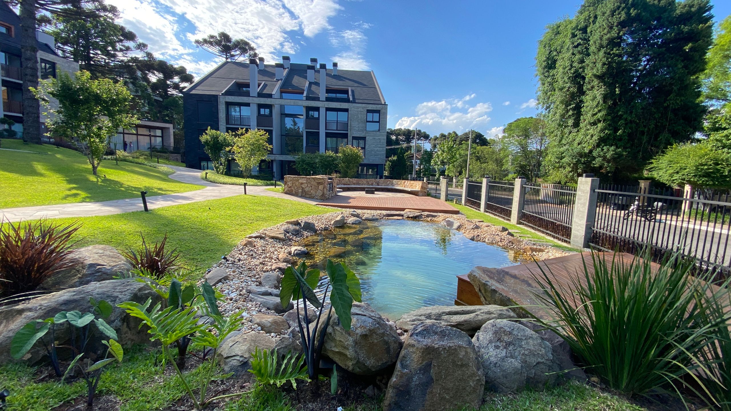 Apartamento 2 quartos sendo 2 suítes para venda no bairro Bavaria em Gramado