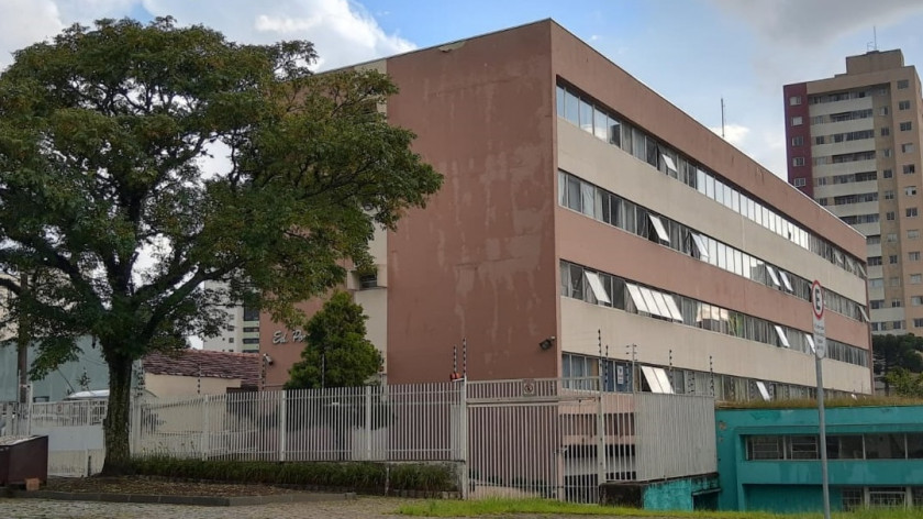 Apartamento 3 quartos sendo 1 suíte para venda no bairro Cristo Rei em Curitiba