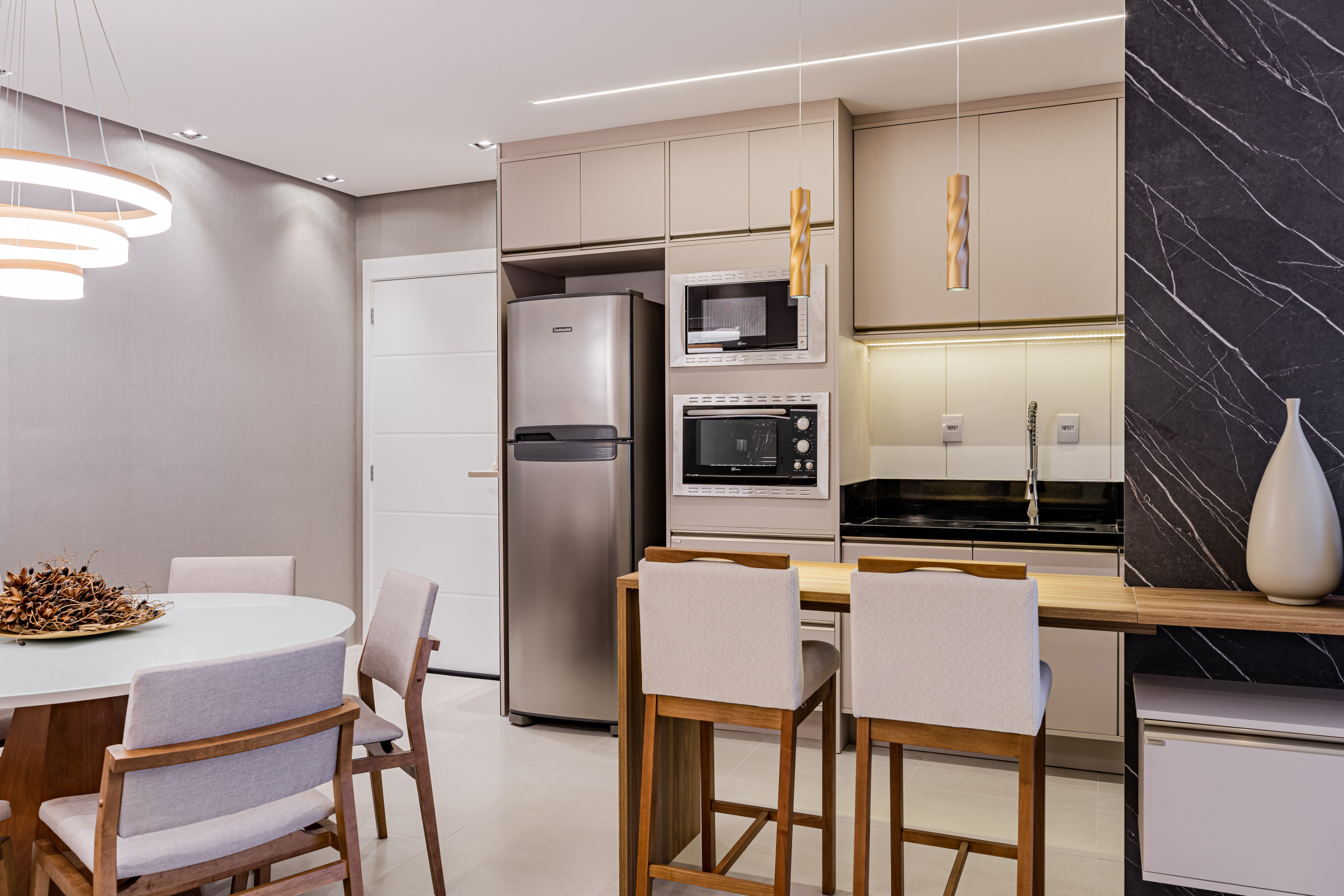 Apartamento à venda com 2 quartos, 73m² - Foto 48